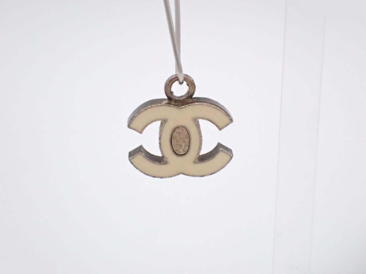 Necklace pendant 07A — view 2