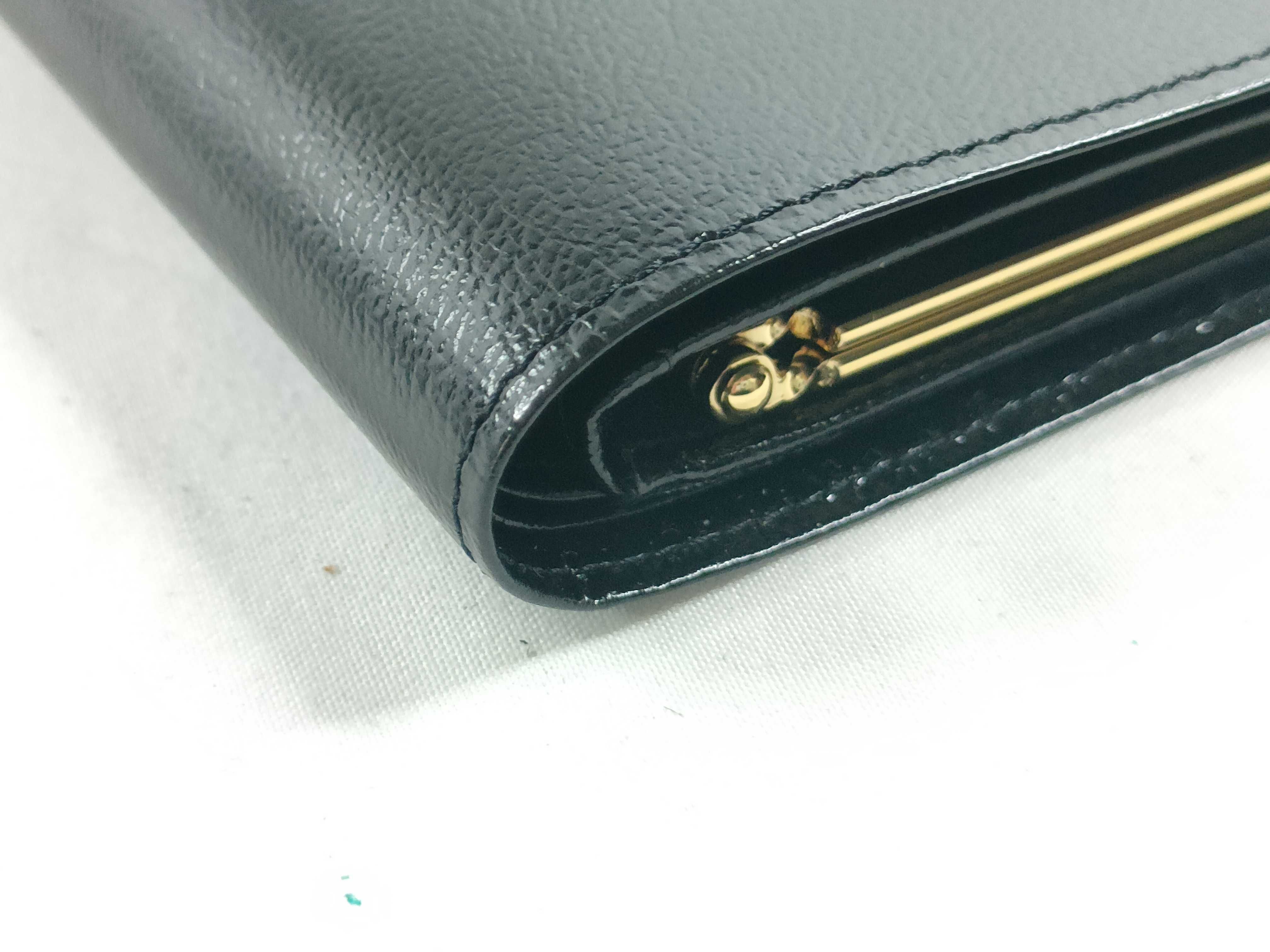 wallet — view 3