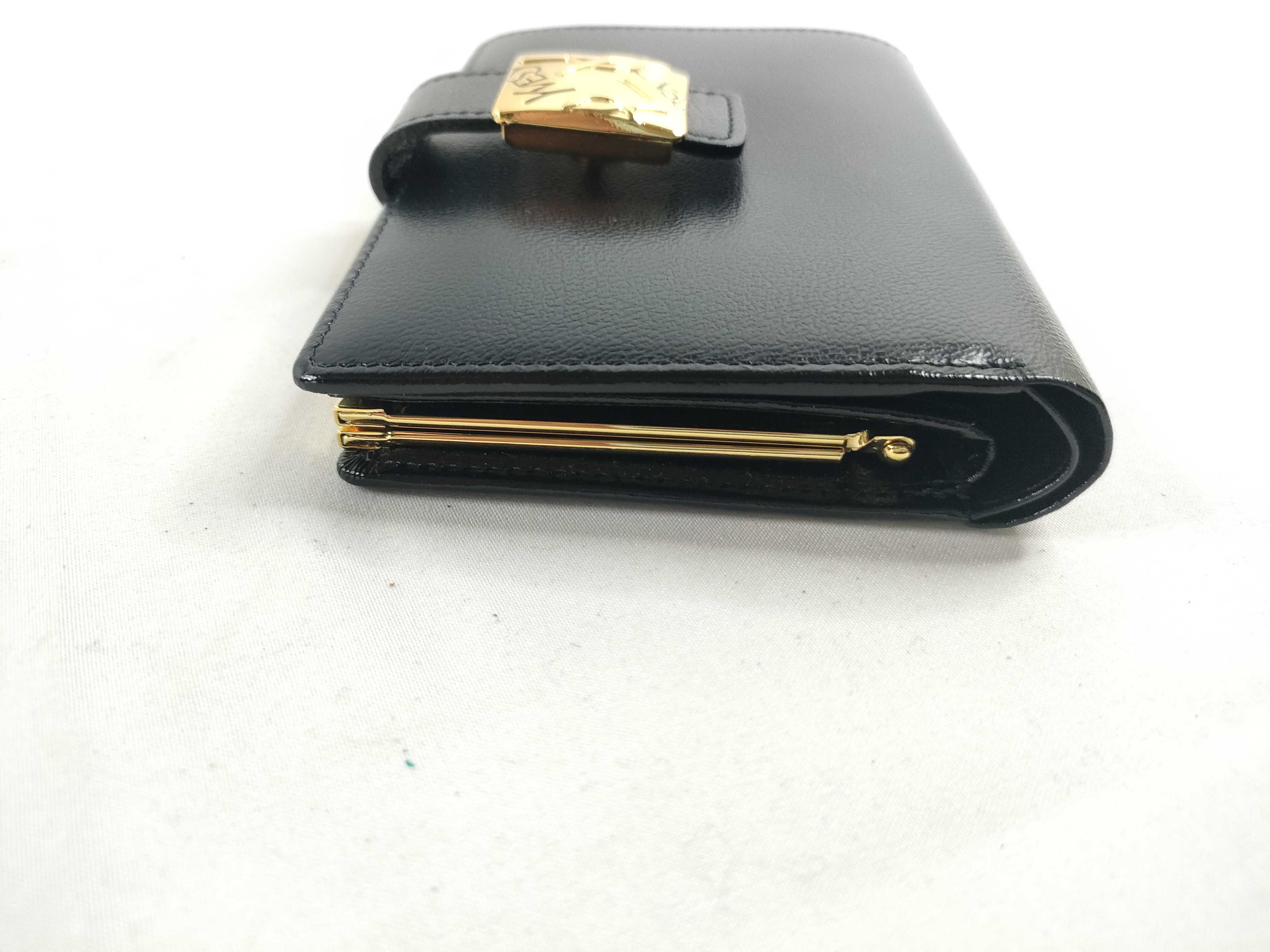 wallet — view 5