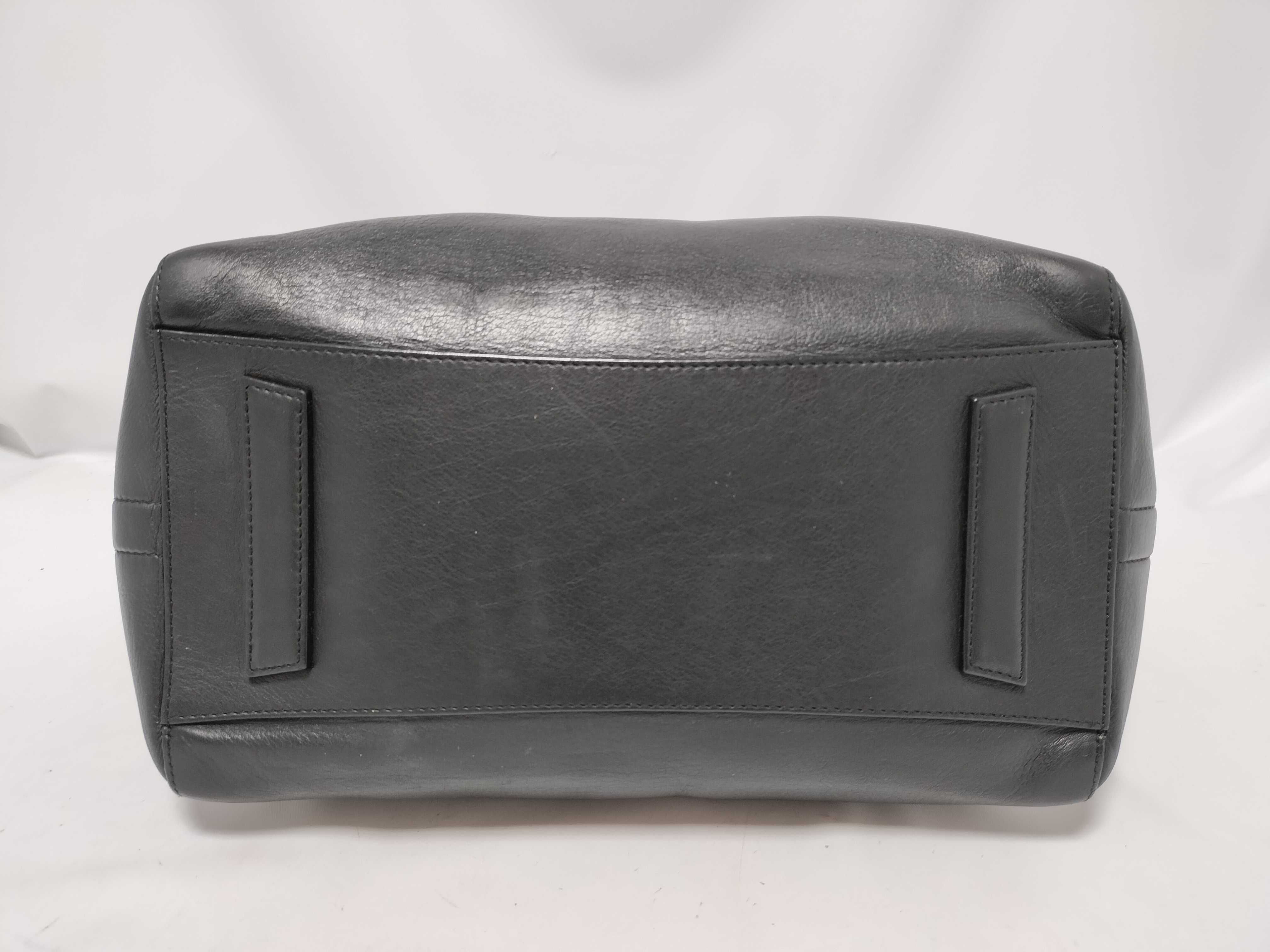 Antigona Small 2-Way Bag Black BB05113012 Handbag — view 8