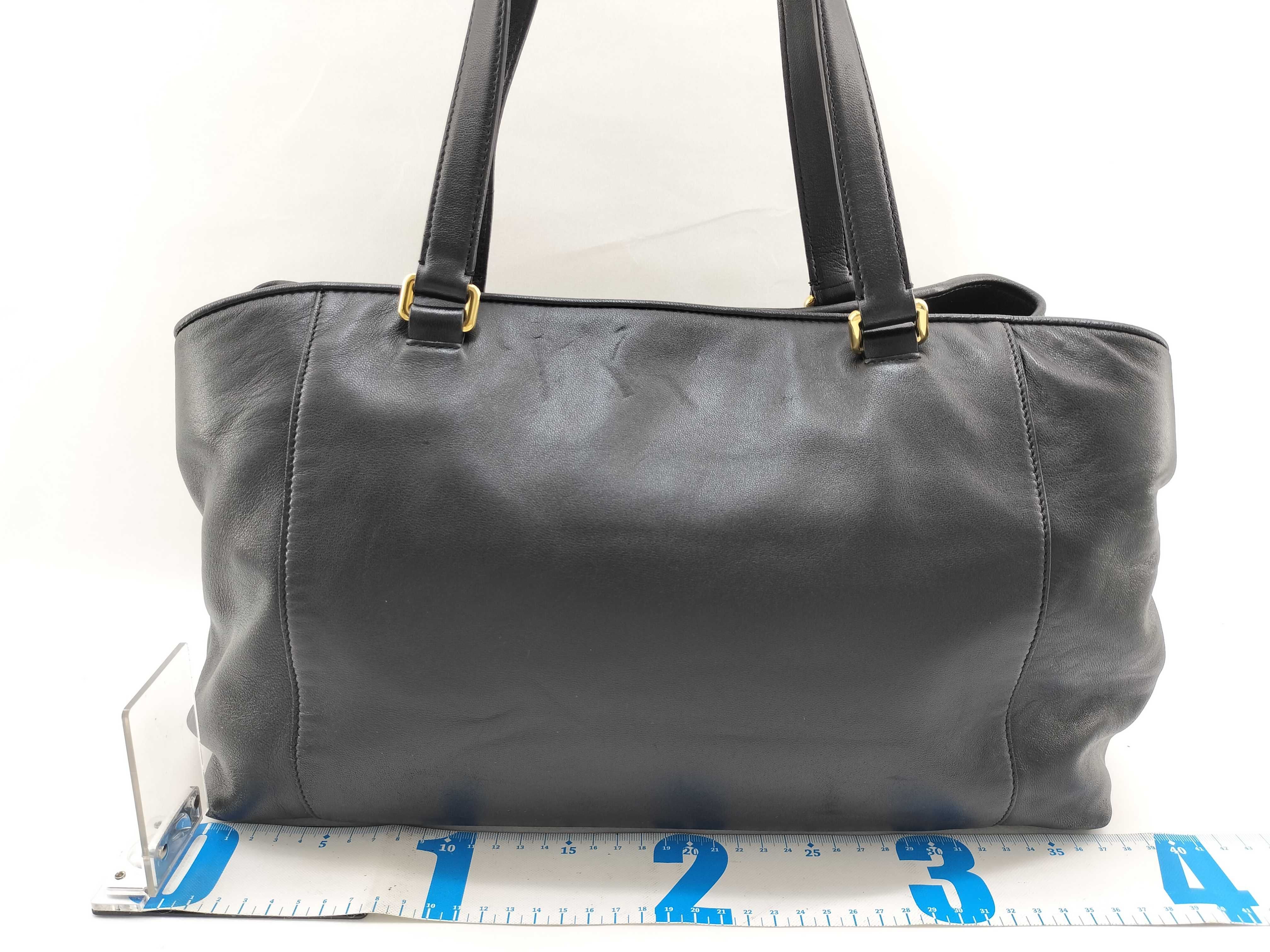 Anagram Maiato Tote Bag Black Leather Gold Logo Hardware Tote Bag — view 2