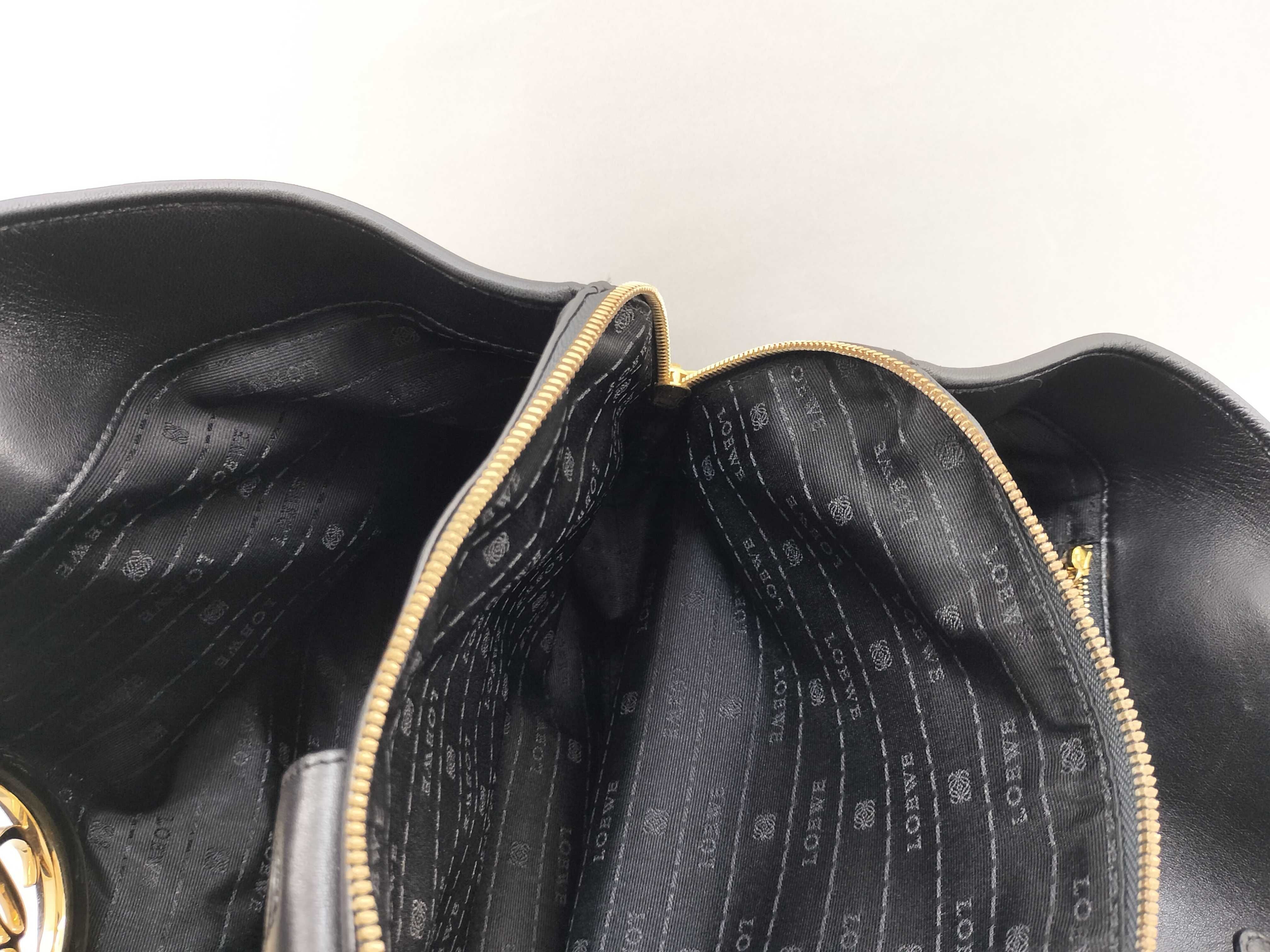 Anagram Maiato Tote Bag Black Leather Gold Logo Hardware Tote Bag — view 11