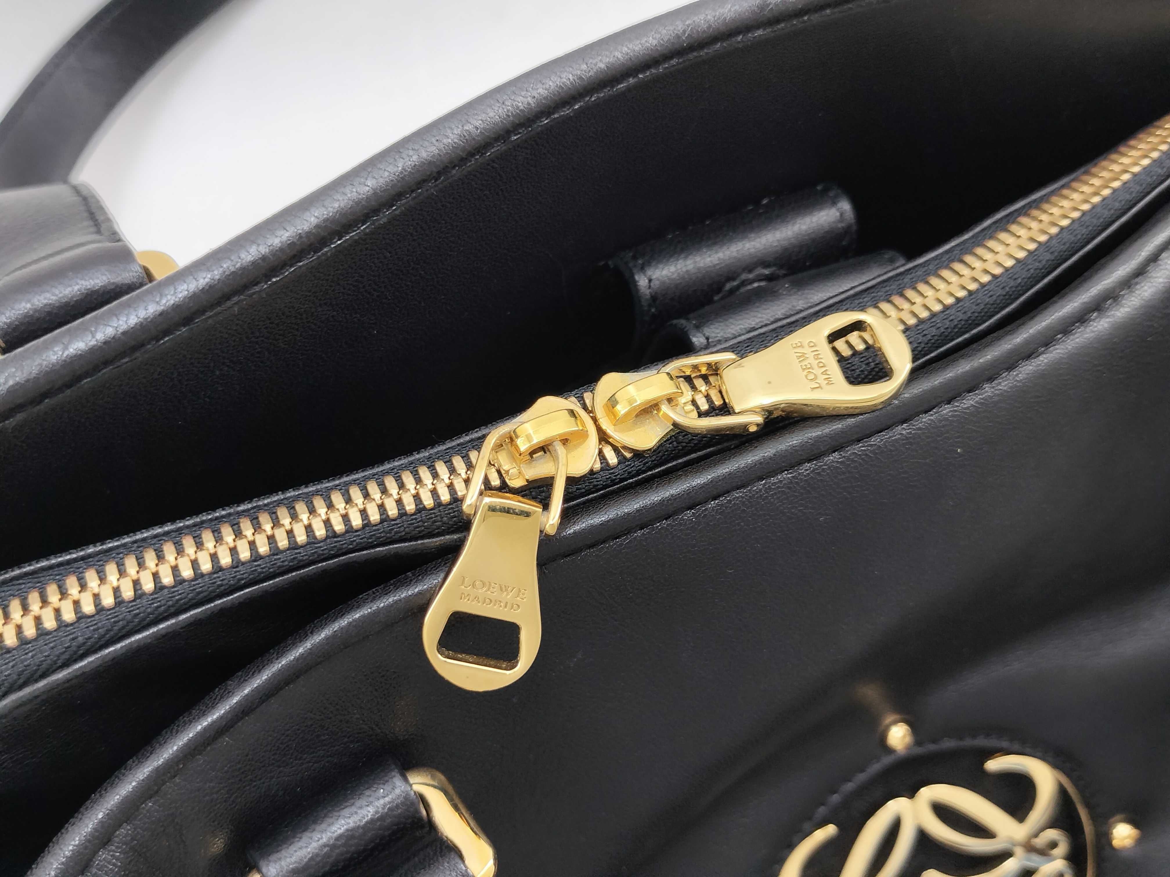 Anagram Maiato Tote Bag Black Leather Gold Logo Hardware Tote Bag — view 14