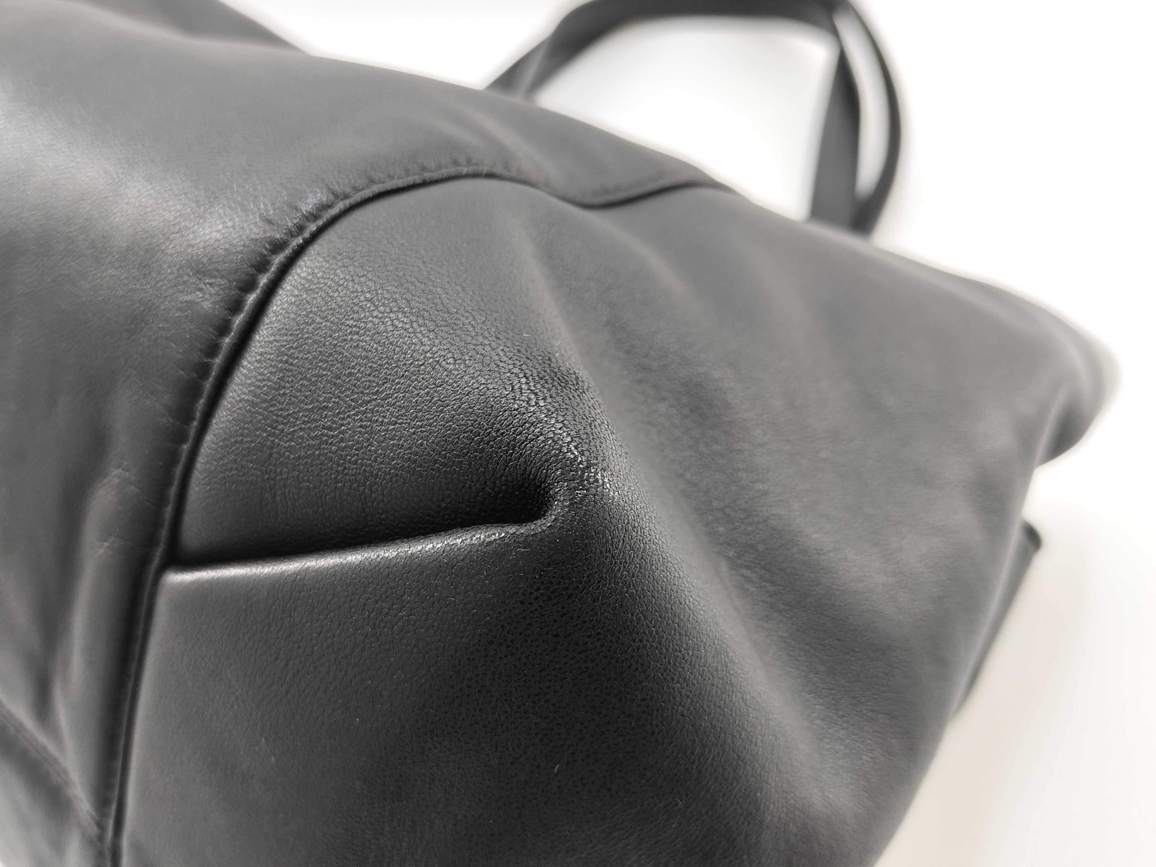 Anagram Maiato Tote Bag Black Leather Gold Logo Hardware Tote Bag — view 5