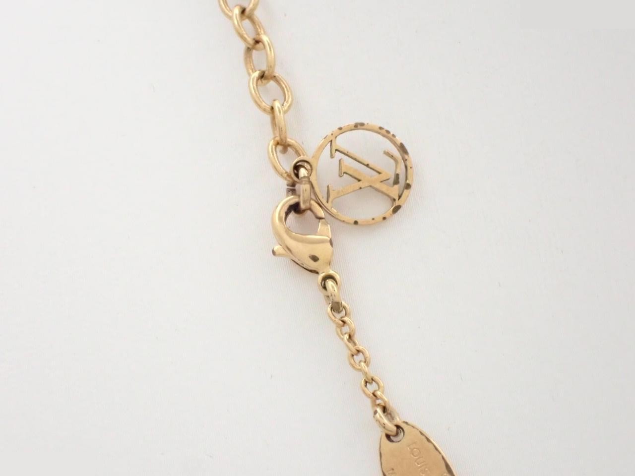 Essential V Necklace, chain approximately 50cm — view 2