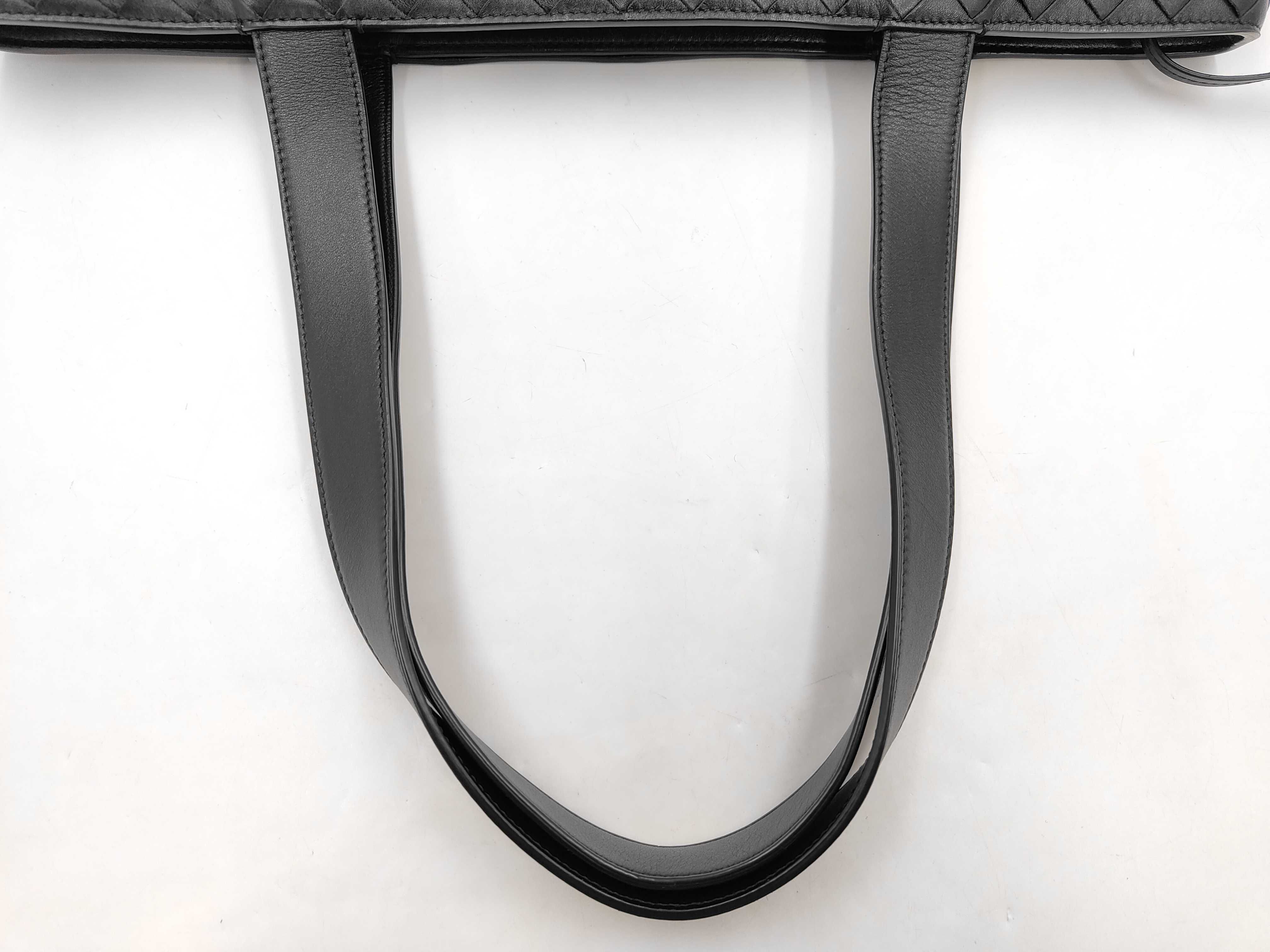Intrecciato Maxi Intrecciato Tote Bag Black Tote Bag — view 3