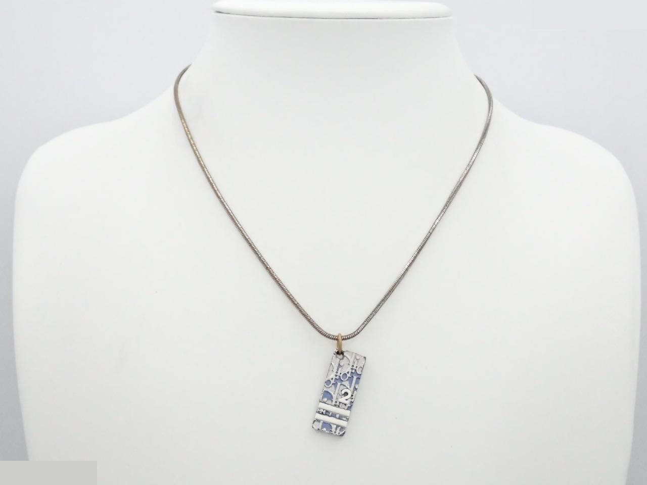 Trotter (precious metal) necklace pendant, chain approximately 45cm — view 3