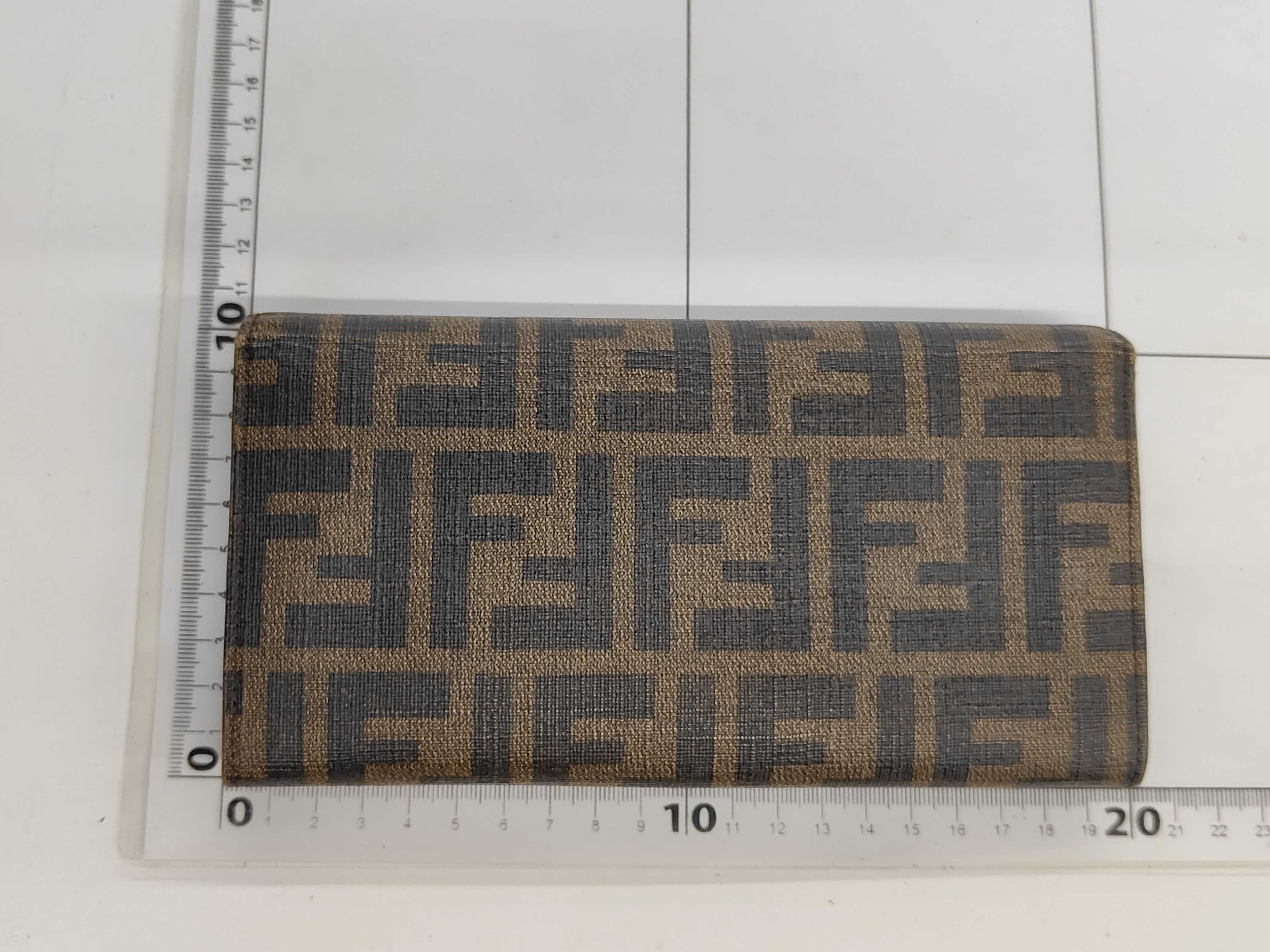 wallet — view 2