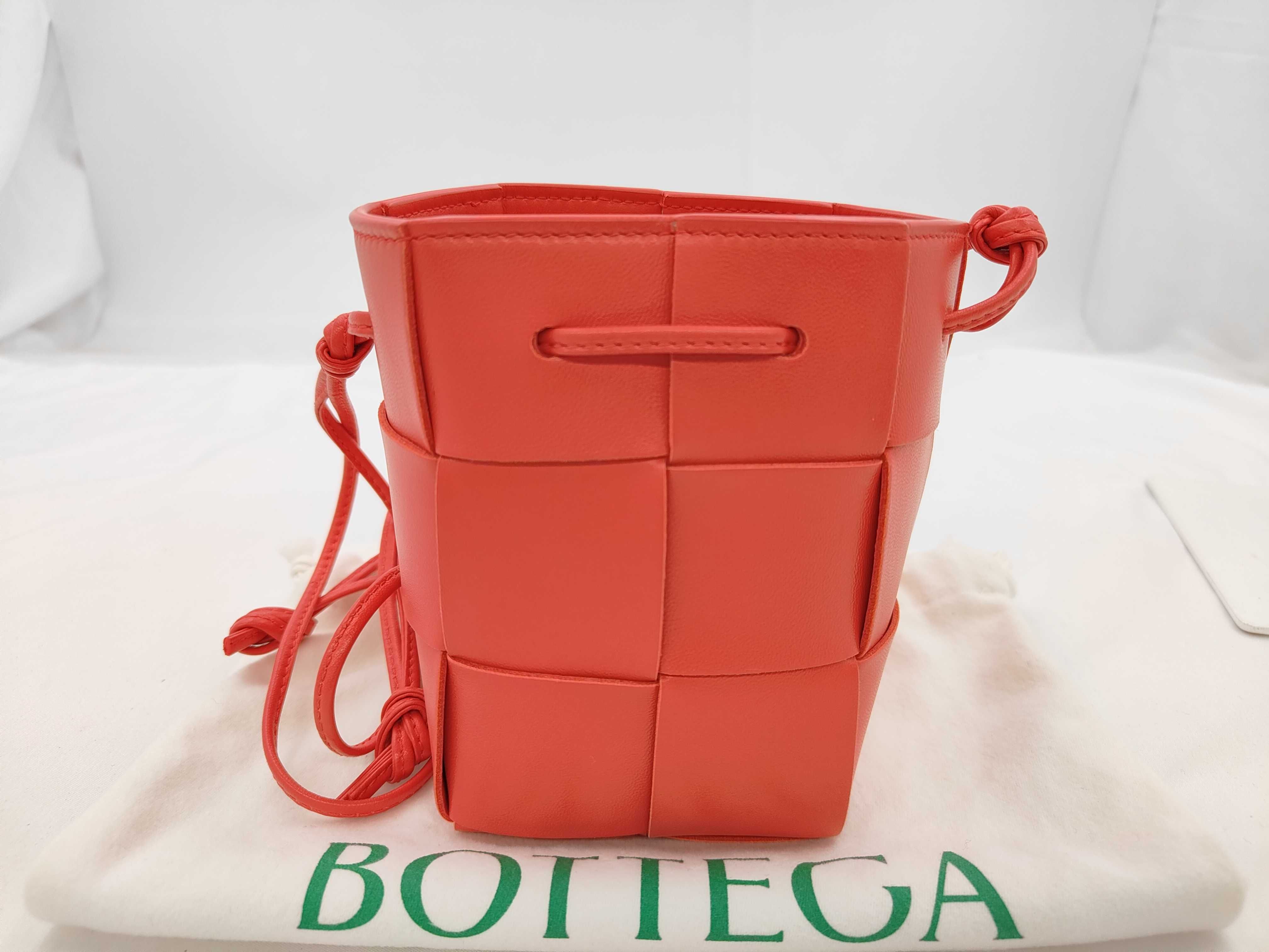 Intrecciato Bottega Veneta Cassette Mini Crossbody Bucket Shoulder Bag Red 680217 Shoulder Bag