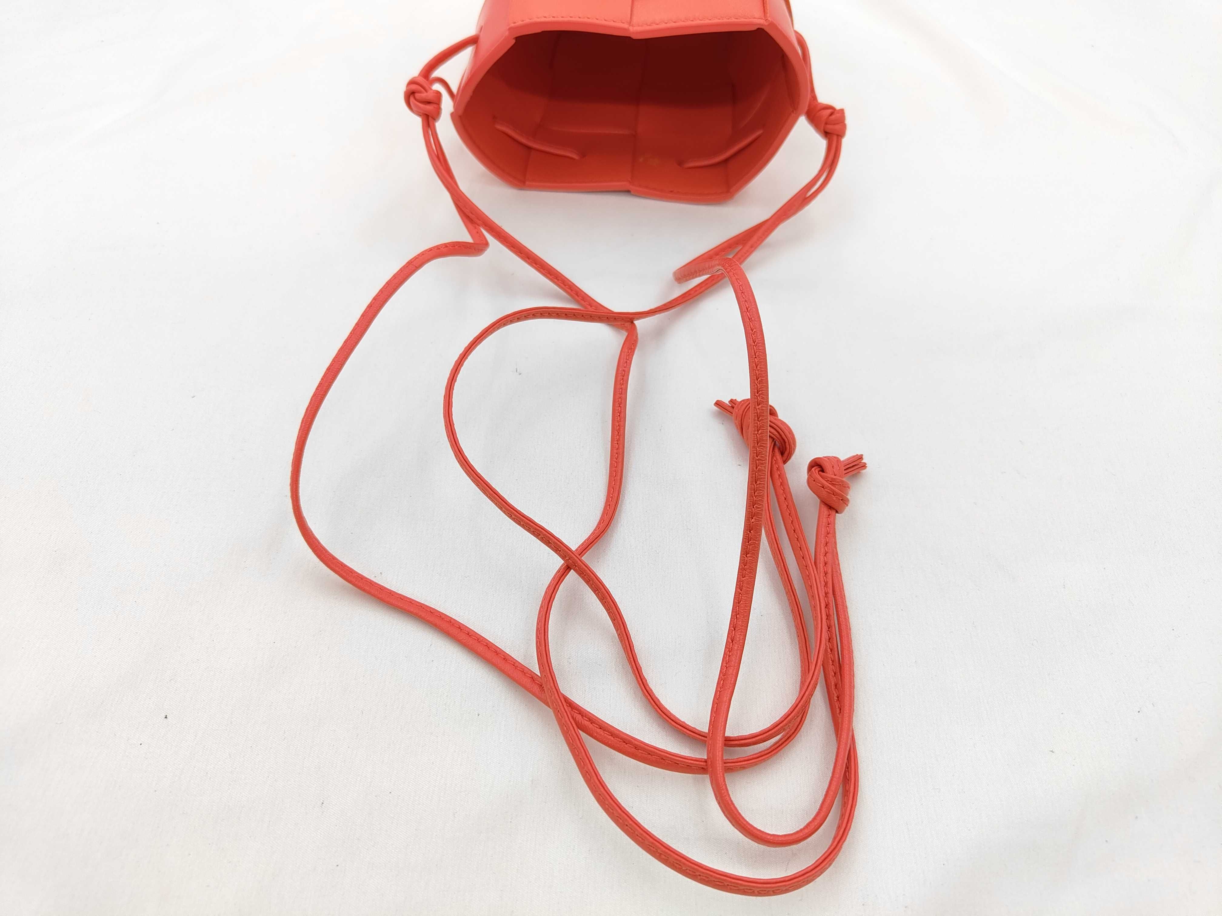 Intrecciato Bottega Veneta Cassette Mini Crossbody Bucket Shoulder Bag Red 680217 Shoulder Bag — view 3