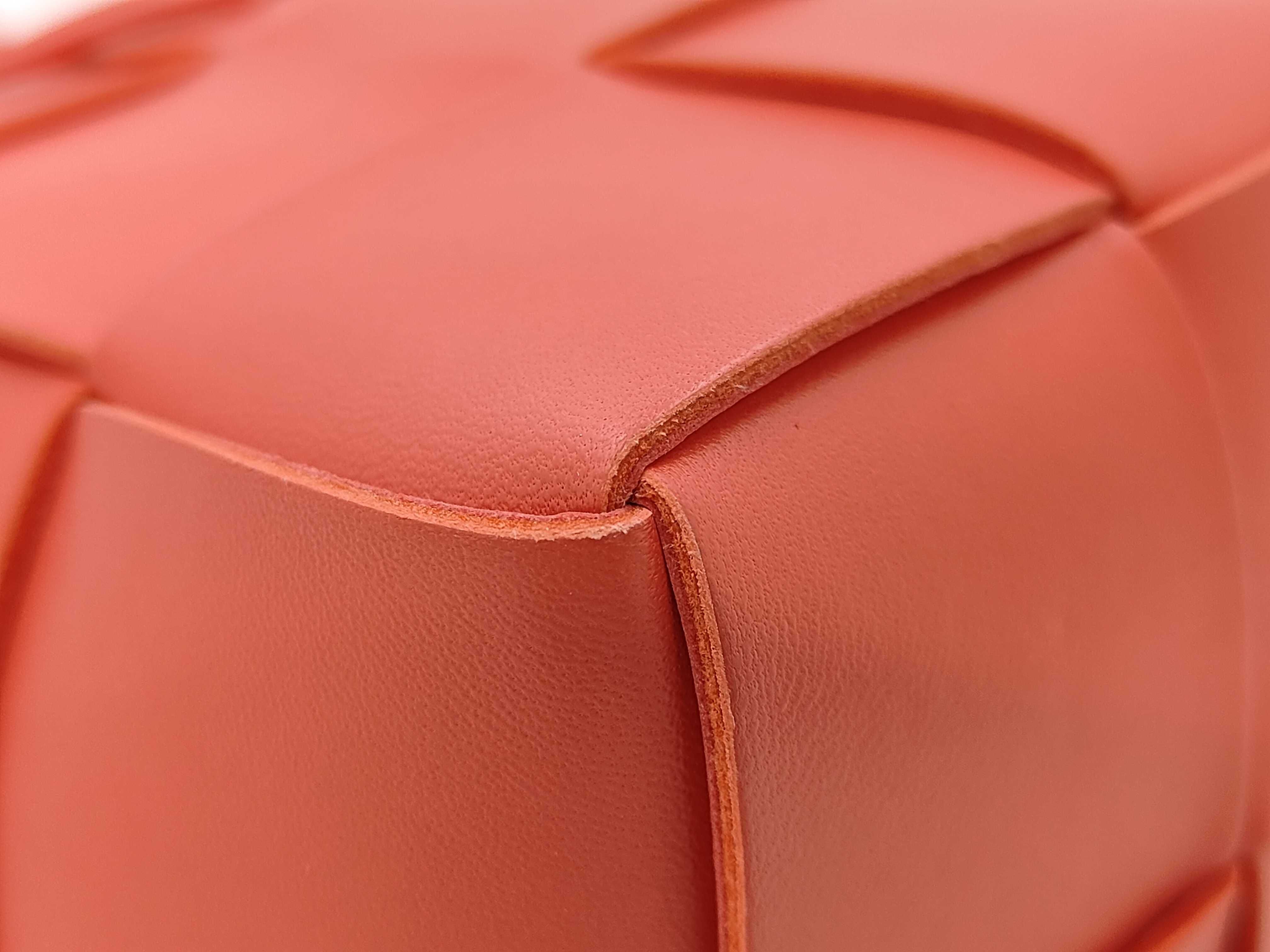 Intrecciato Bottega Veneta Cassette Mini Crossbody Bucket Shoulder Bag Red 680217 Shoulder Bag — view 6