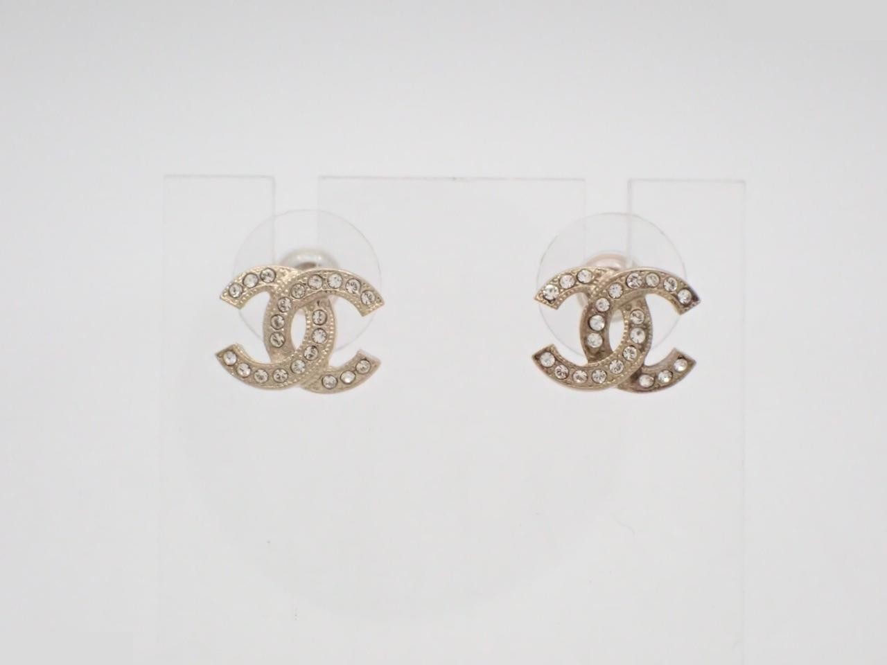 earrings, C21V, Coco Mark design, rhinestones, gold, 1.3cm wide.