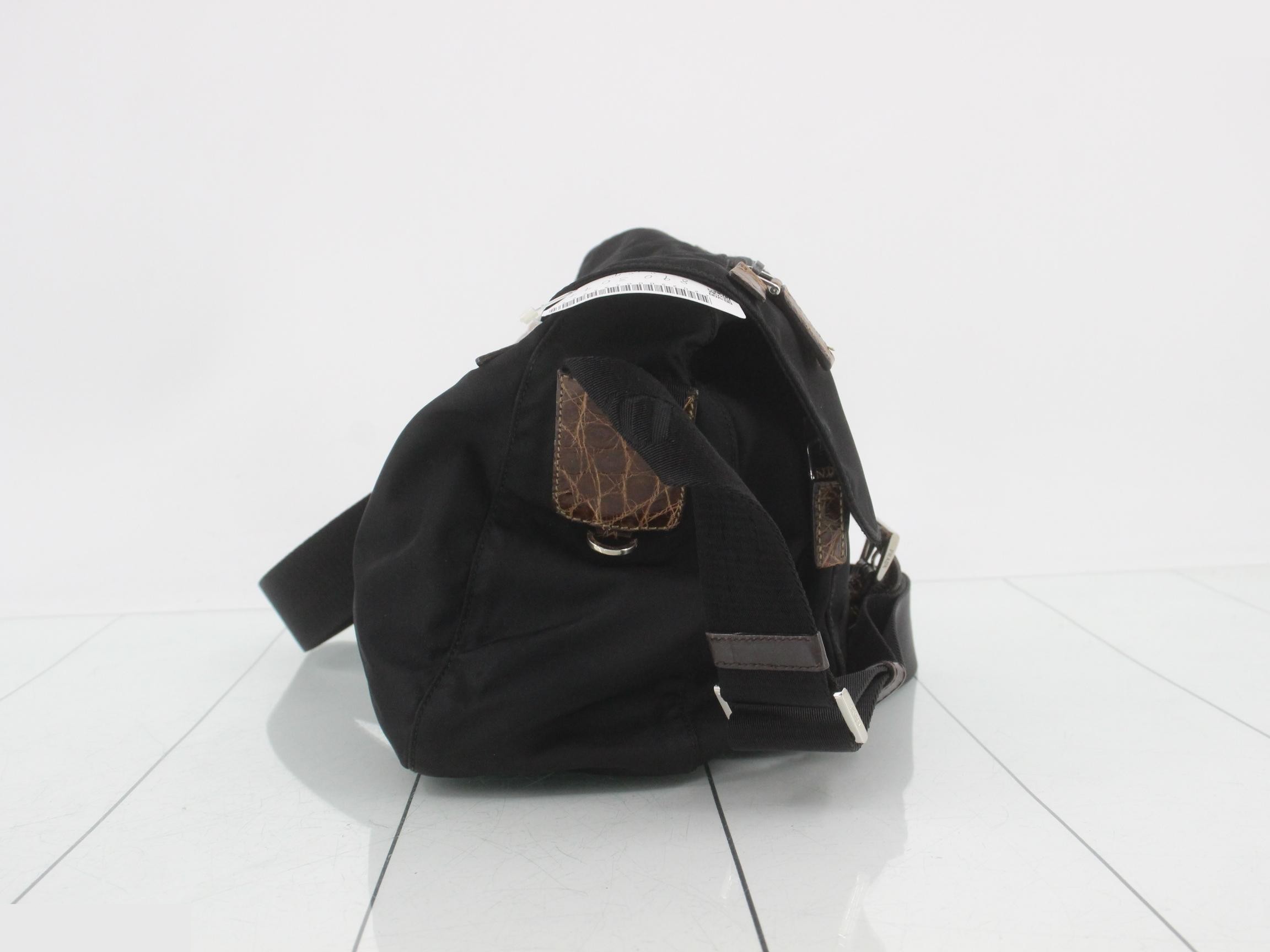 Shoulder bag, nylon, with logo plate — view 4