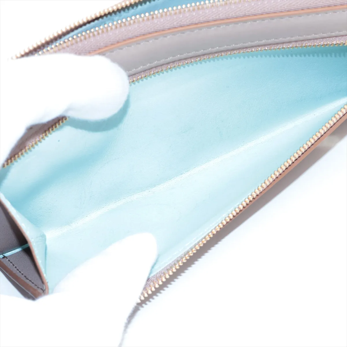 Knot Leather Round Zip Wallet Beige x Blue — view 9