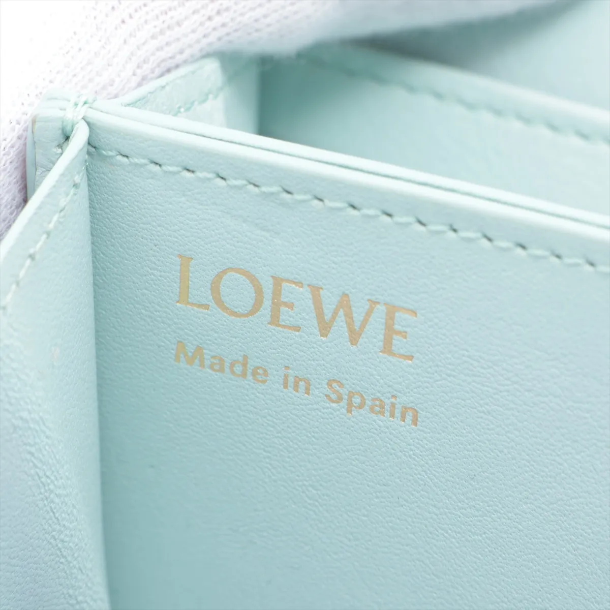 Knot Leather Round Zip Wallet Beige x Blue — view 10