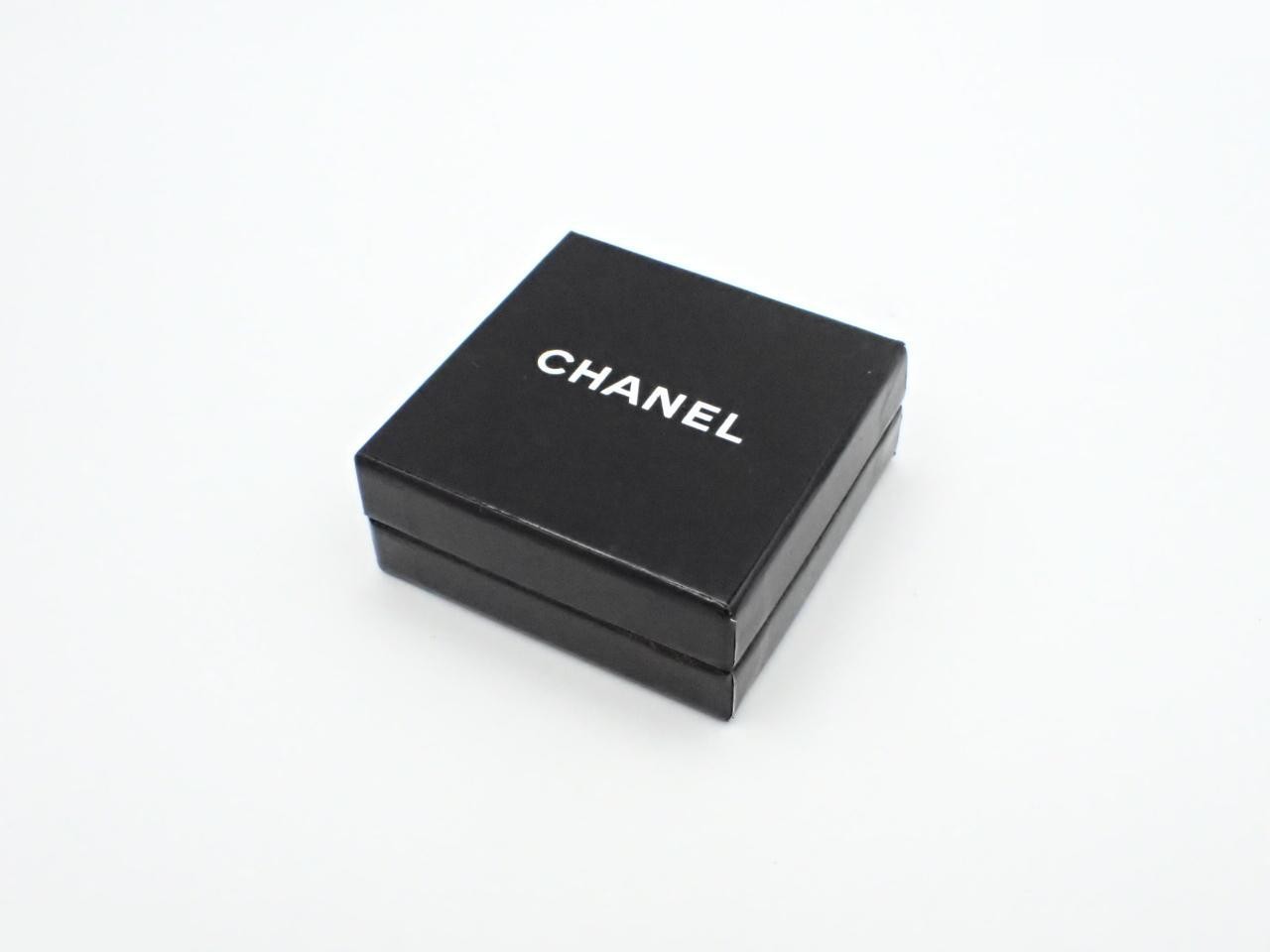 Coco Mark Earrings (with engraving) — view 4