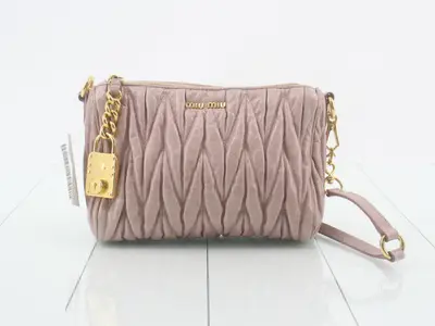 Matelassé (bag) - One-shoulder bag, pink