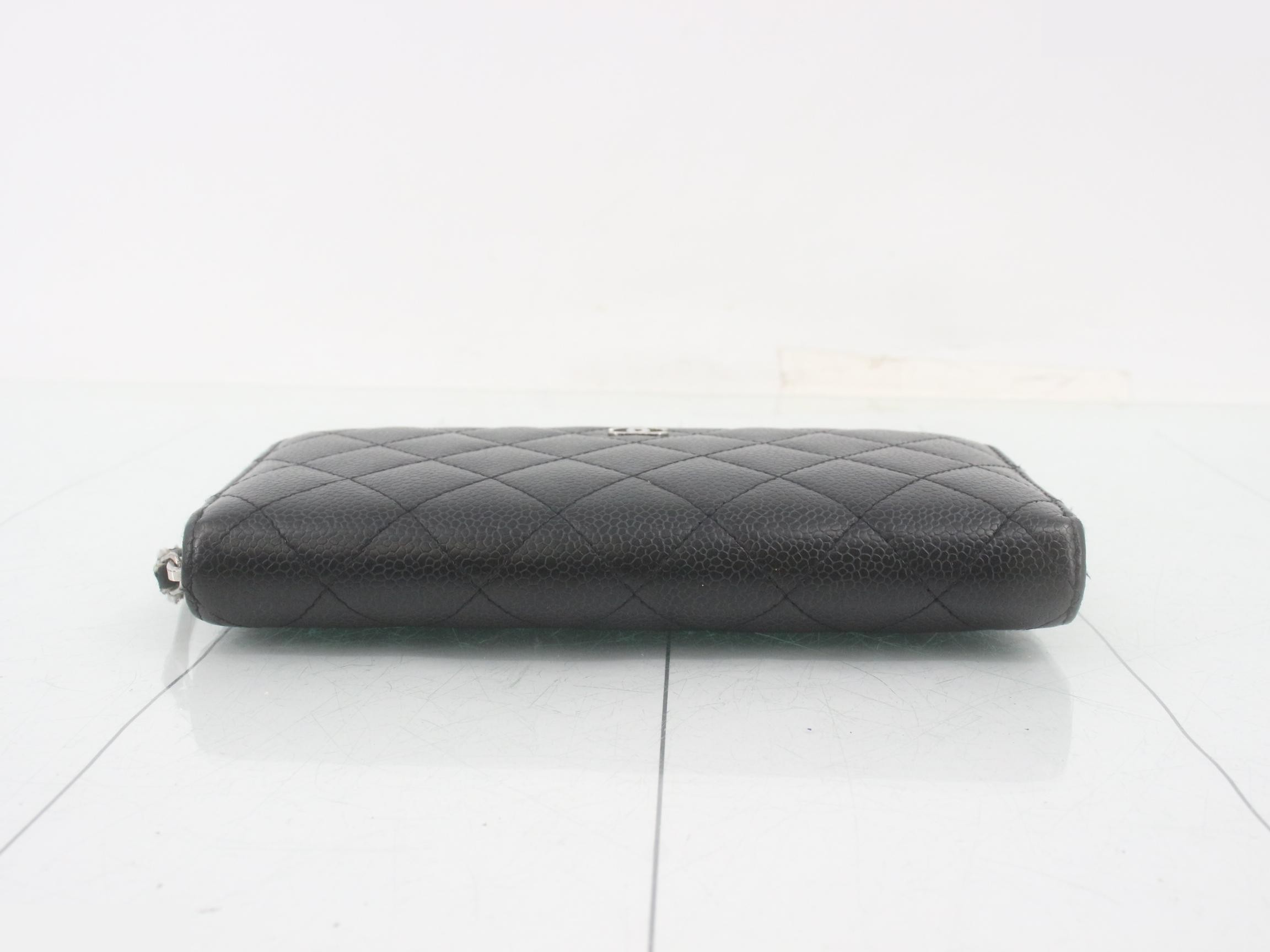 wallet — view 3