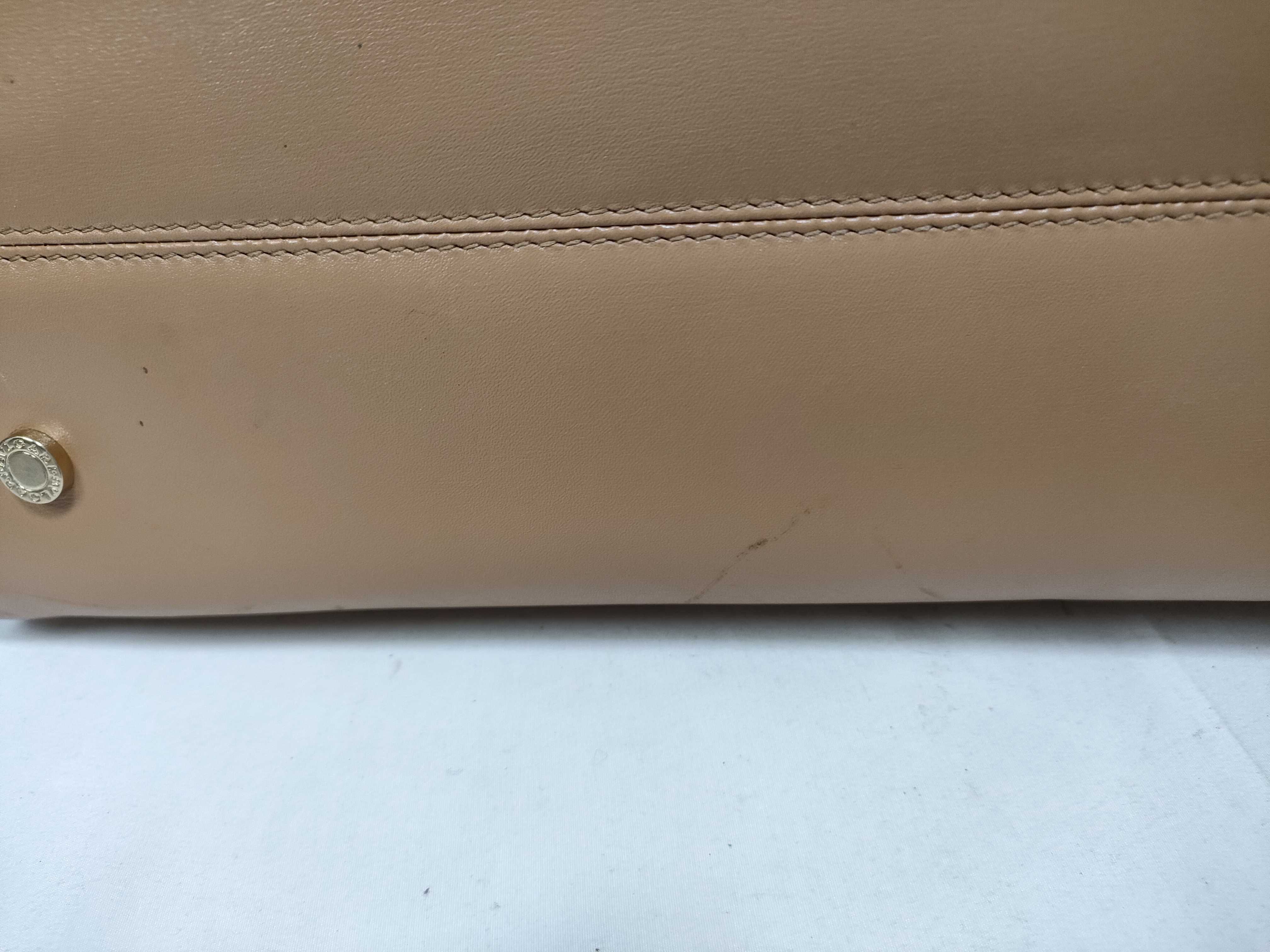 FR- Isabella Rossellini Leather Handbag Beige — view 4