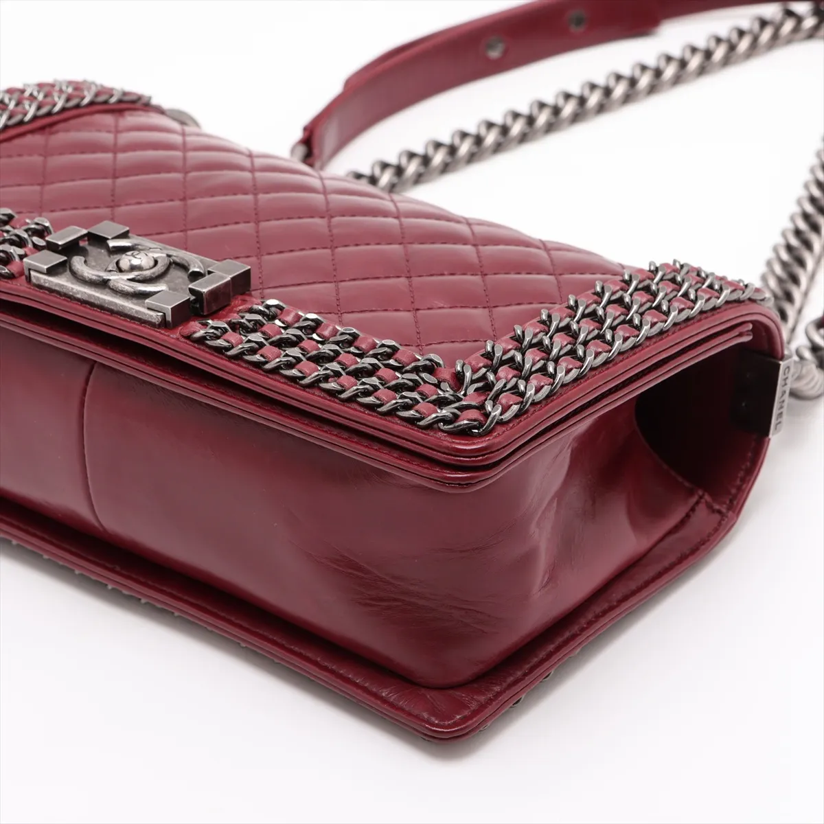 Boy Chanel 25 Vintage Calfskin Chain Shoulder Bag, Bordeaux, Gunmetal Hardware, 23287162, Serial Number 23-series, A67086 — view 3