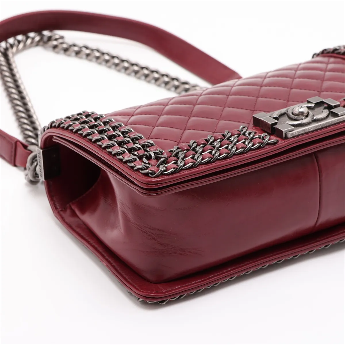 Boy Chanel 25 Vintage Calfskin Chain Shoulder Bag, Bordeaux, Gunmetal Hardware, 23287162, Serial Number 23-series, A67086 — view 4