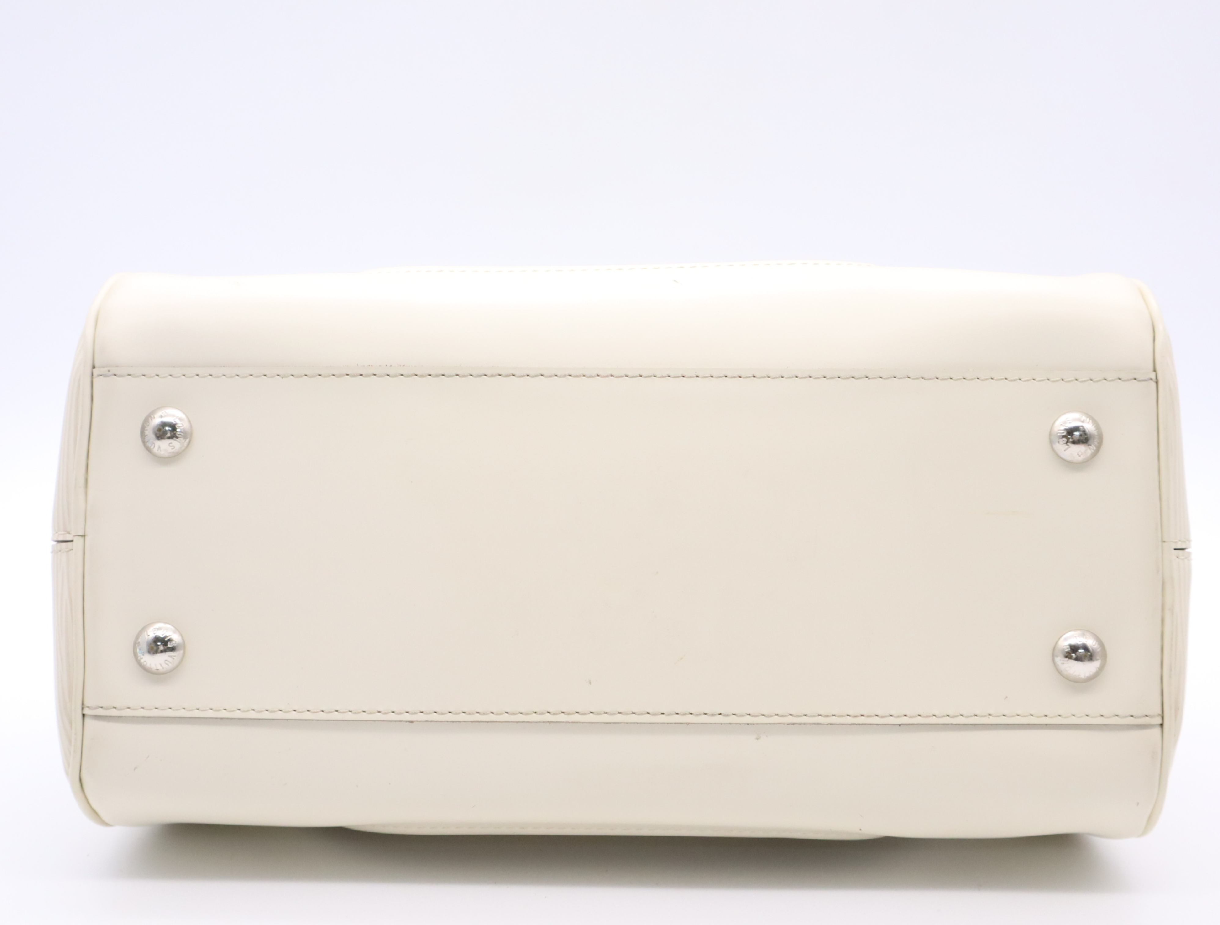 M5932J Epi Bowling Montaigne PM Ivoire Handbag — view 4