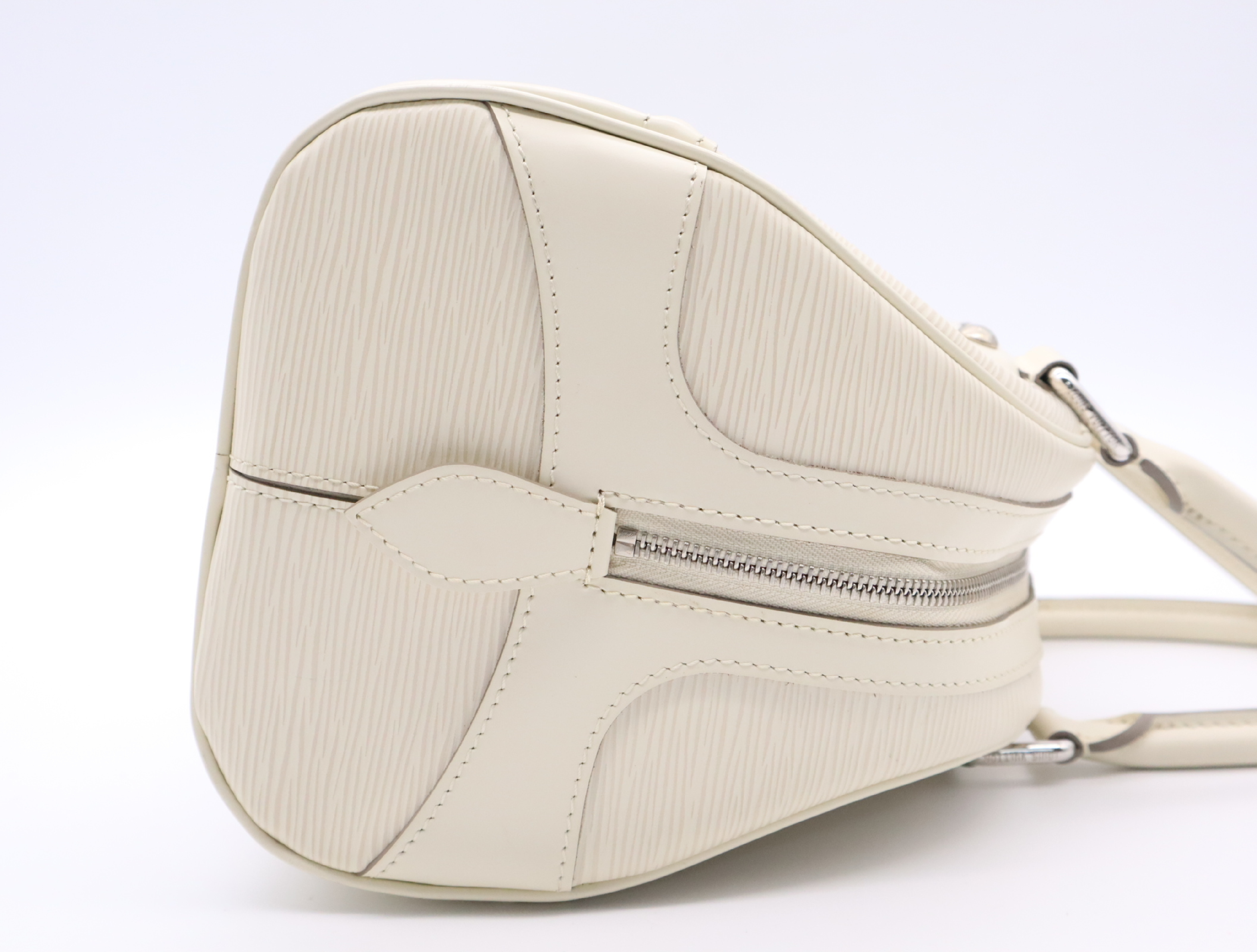 M5932J Epi Bowling Montaigne PM Ivoire Handbag — view 5