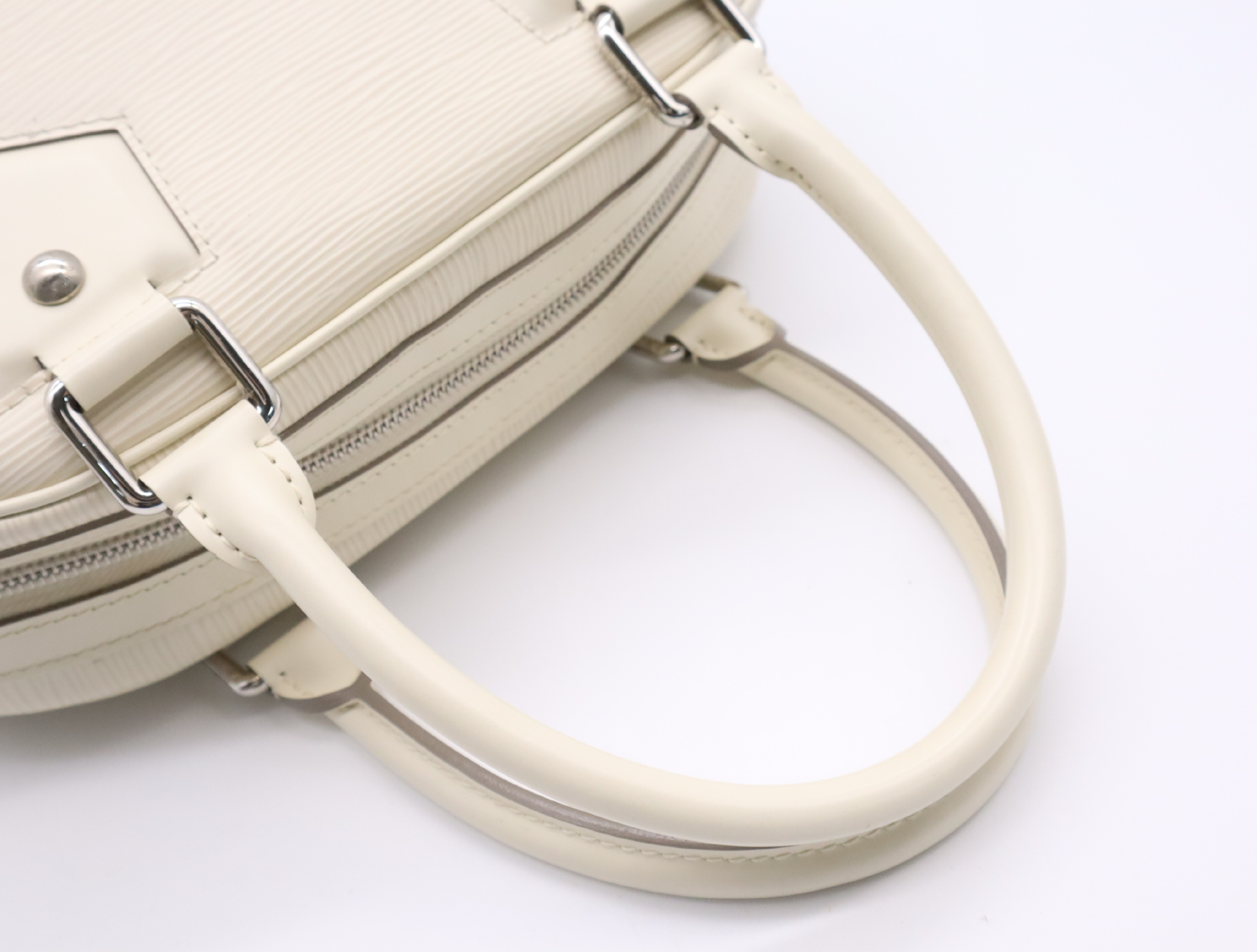 M5932J Epi Bowling Montaigne PM Ivoire Handbag — view 10