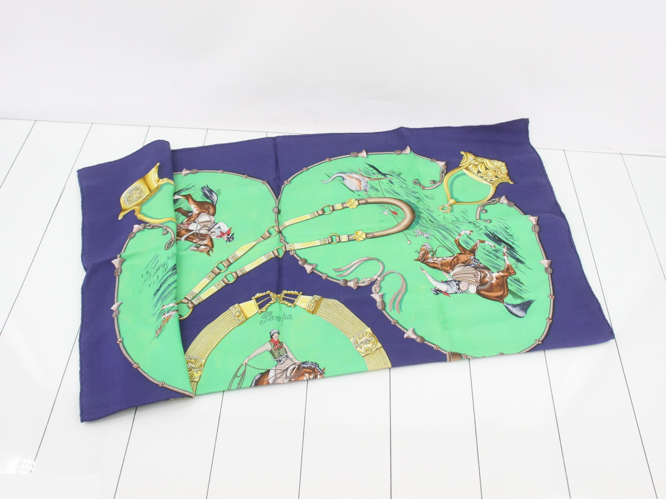 Carre 90 Scarf — view 3