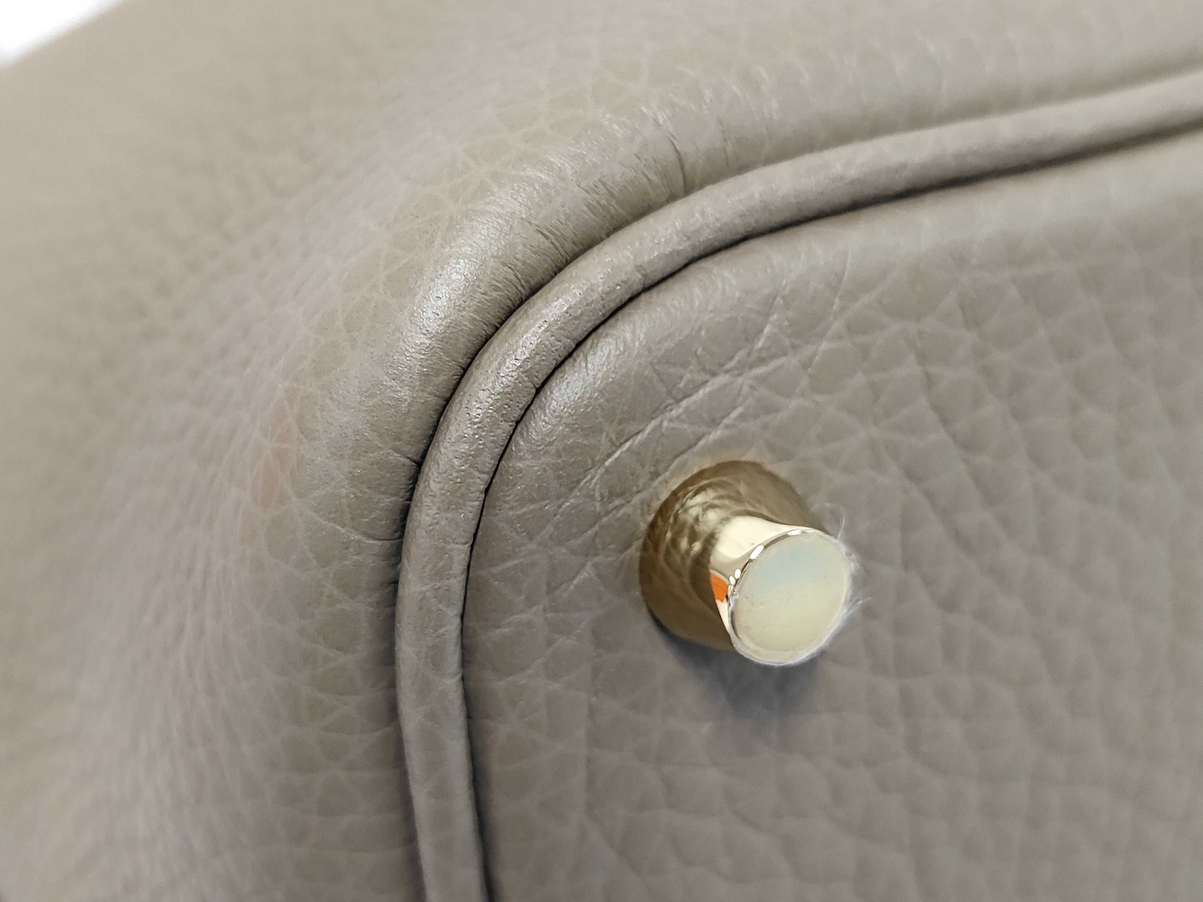 Picotin Lock PM Etoupe Taurillon Leather Gold Hardware G AU 006 MM Handbag — view 4