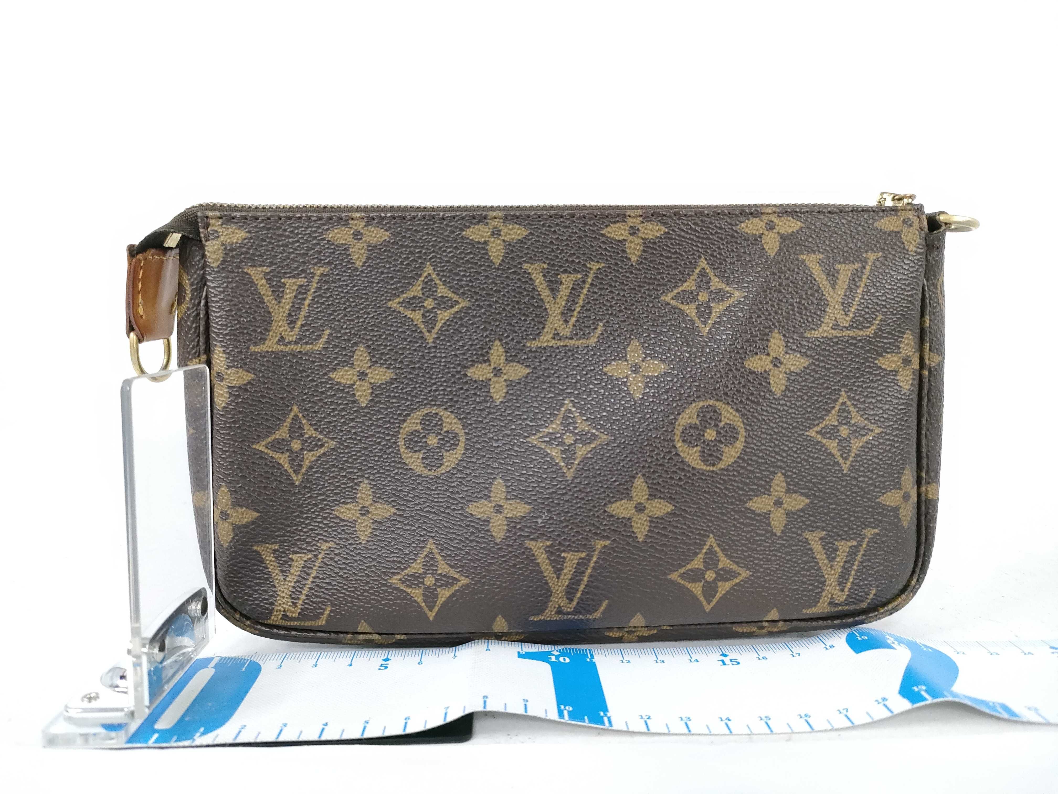 Monogram Pochette Accessoires Monogram M51980 Pouch — view 2