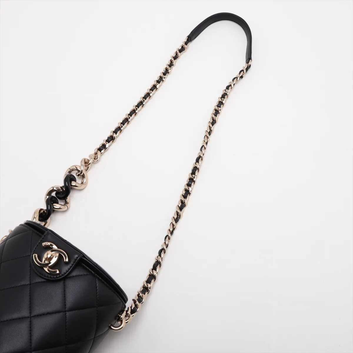 Matelassé Lambskin Chain Shoulder Bag, Black with Gold Hardware, 29238236, Serial Number 29 — view 5