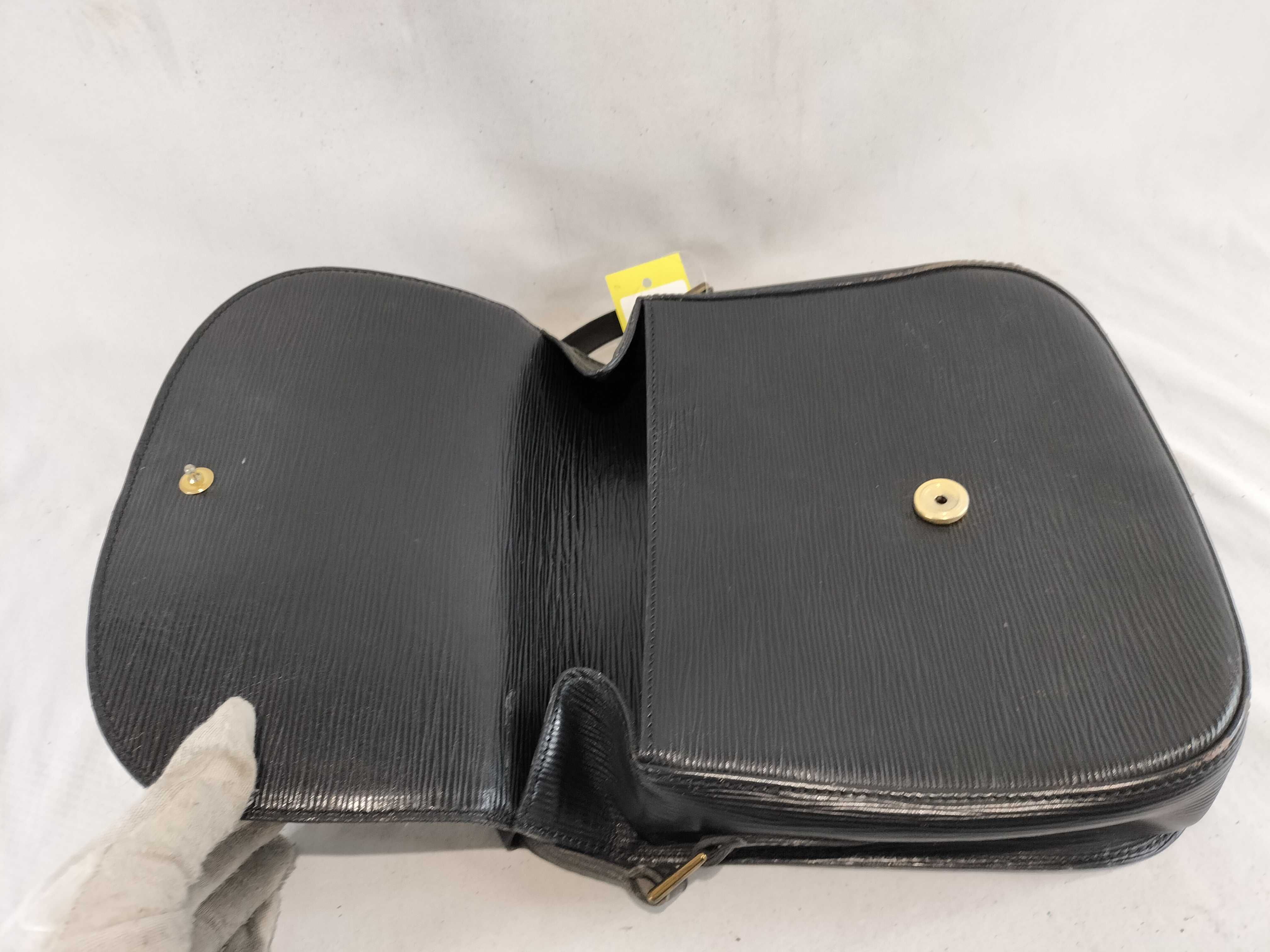 Epi Saint Cloud Black Shoulder Bag — view 10