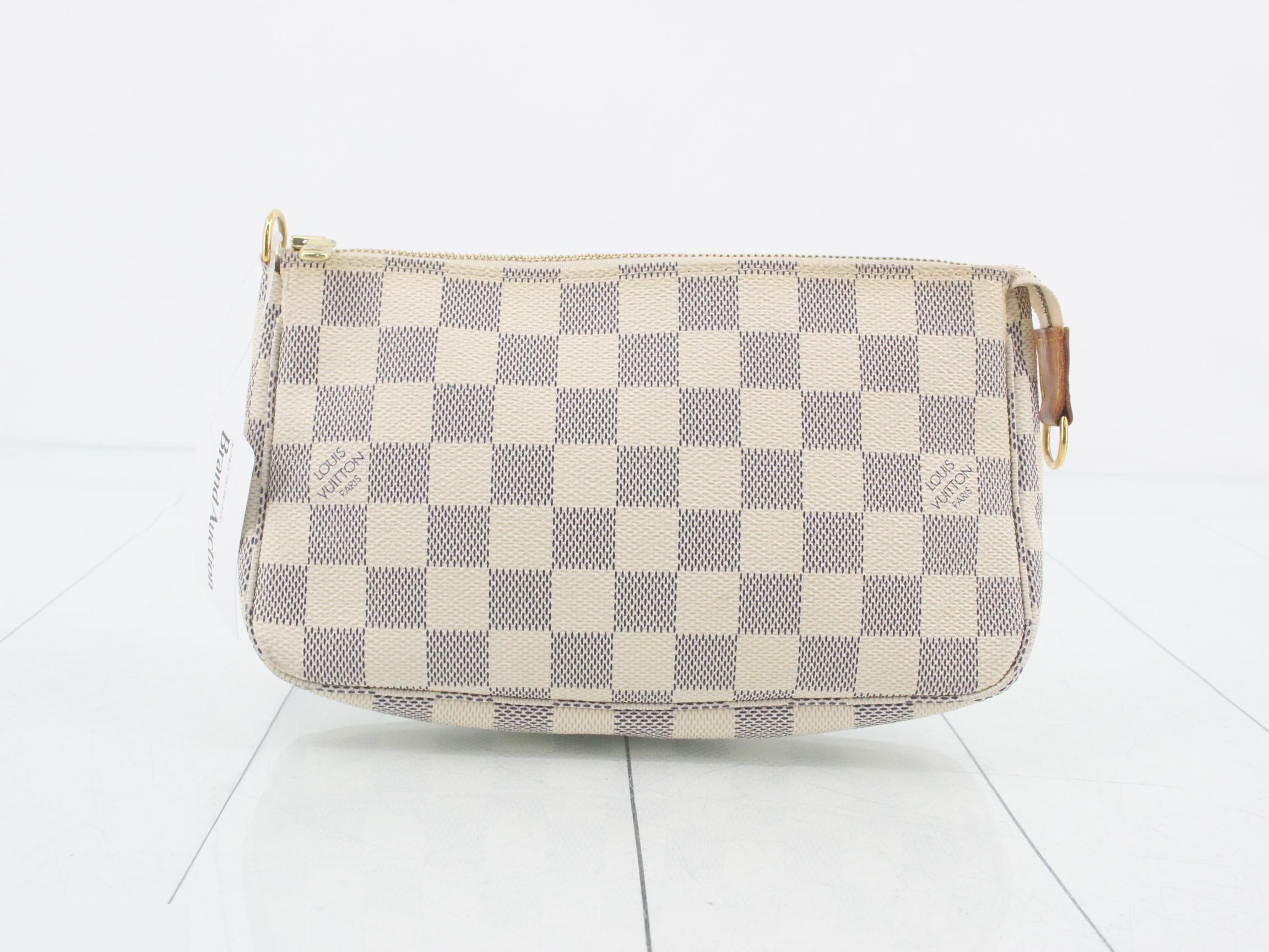 Pochette Accessoires (old model)