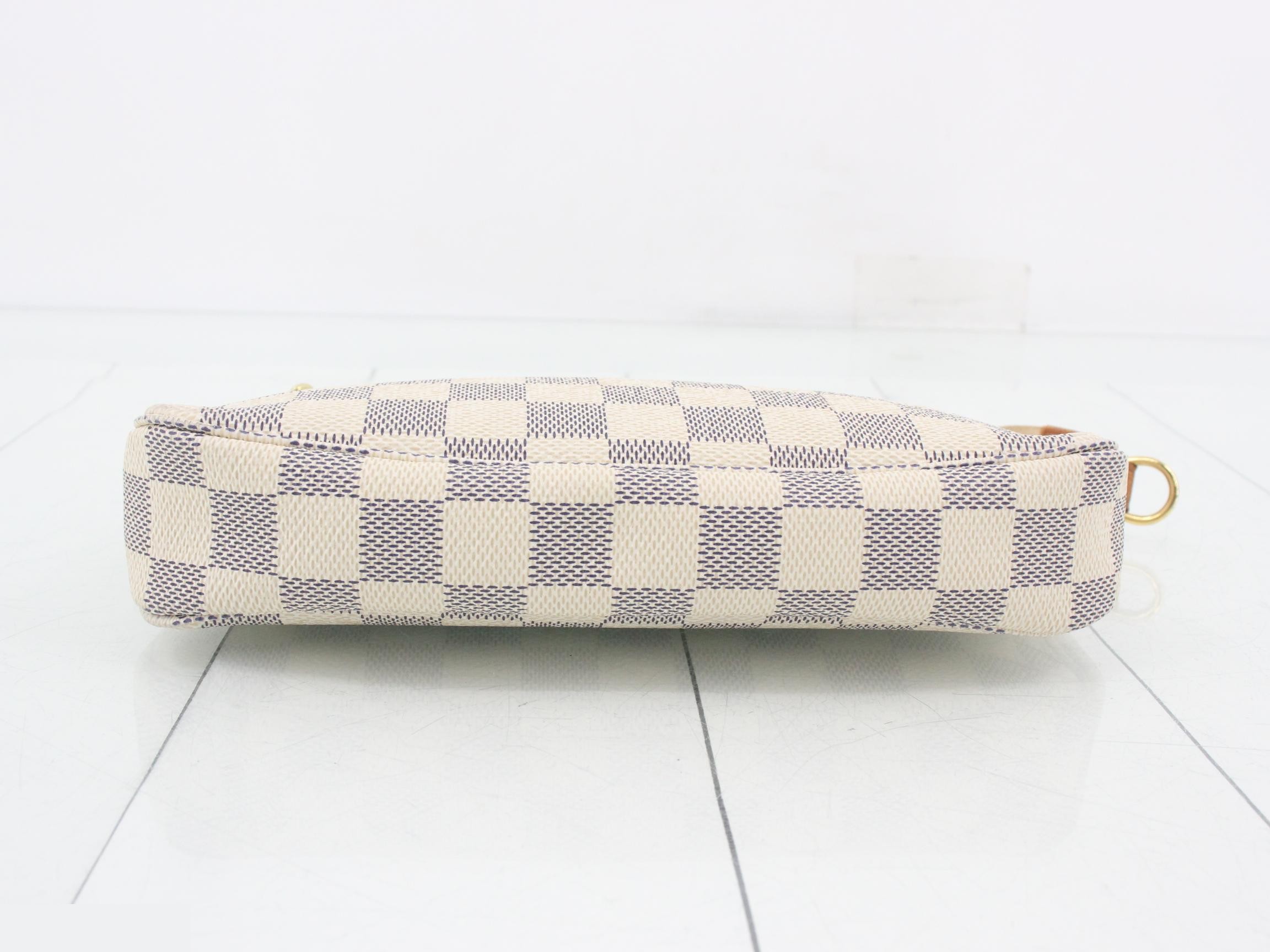 Pochette Accessoires (old model) — view 3