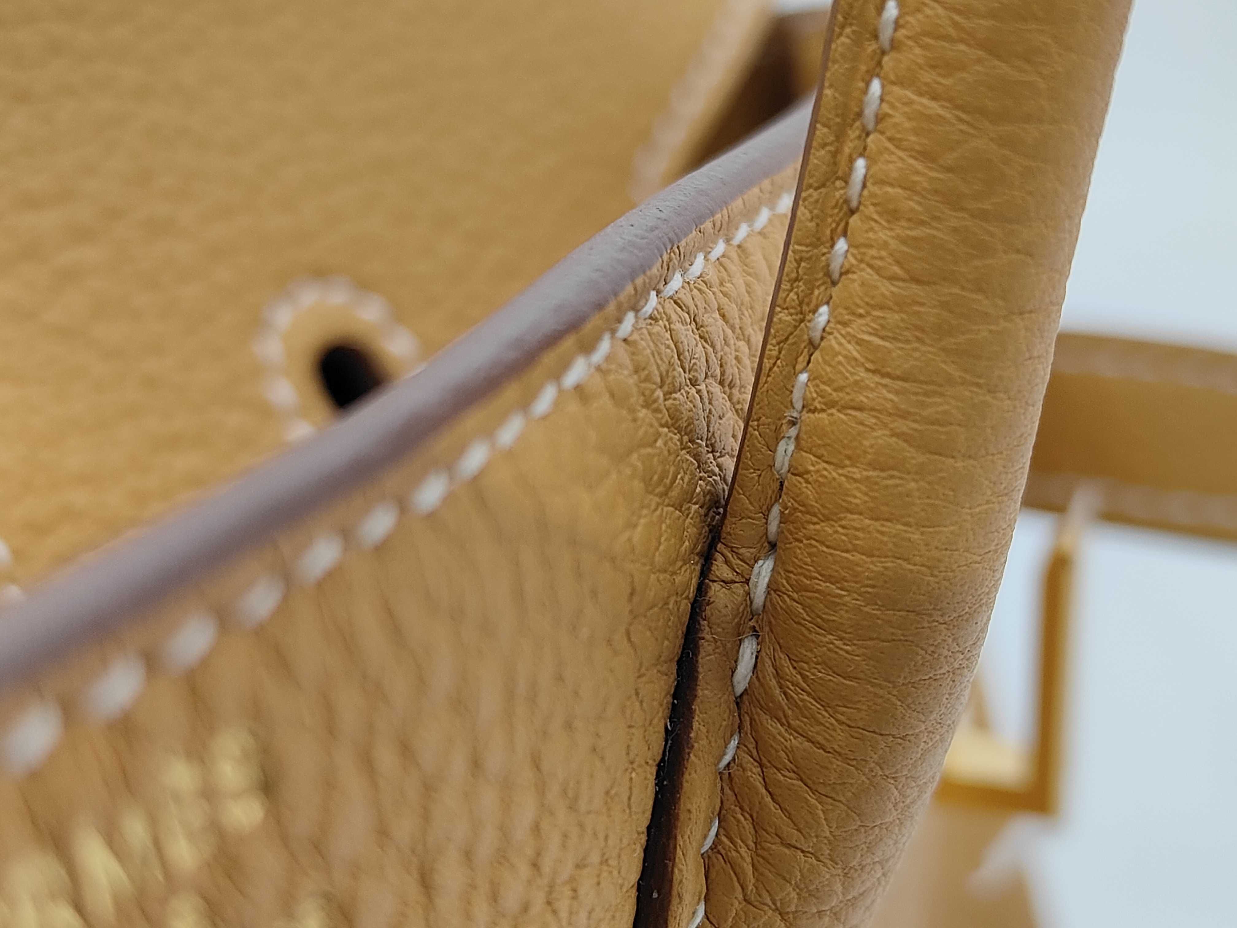 Birkin 25 Natural Sable Togo Leather Handbag with Gold Hardware (K Stamp) — view 7