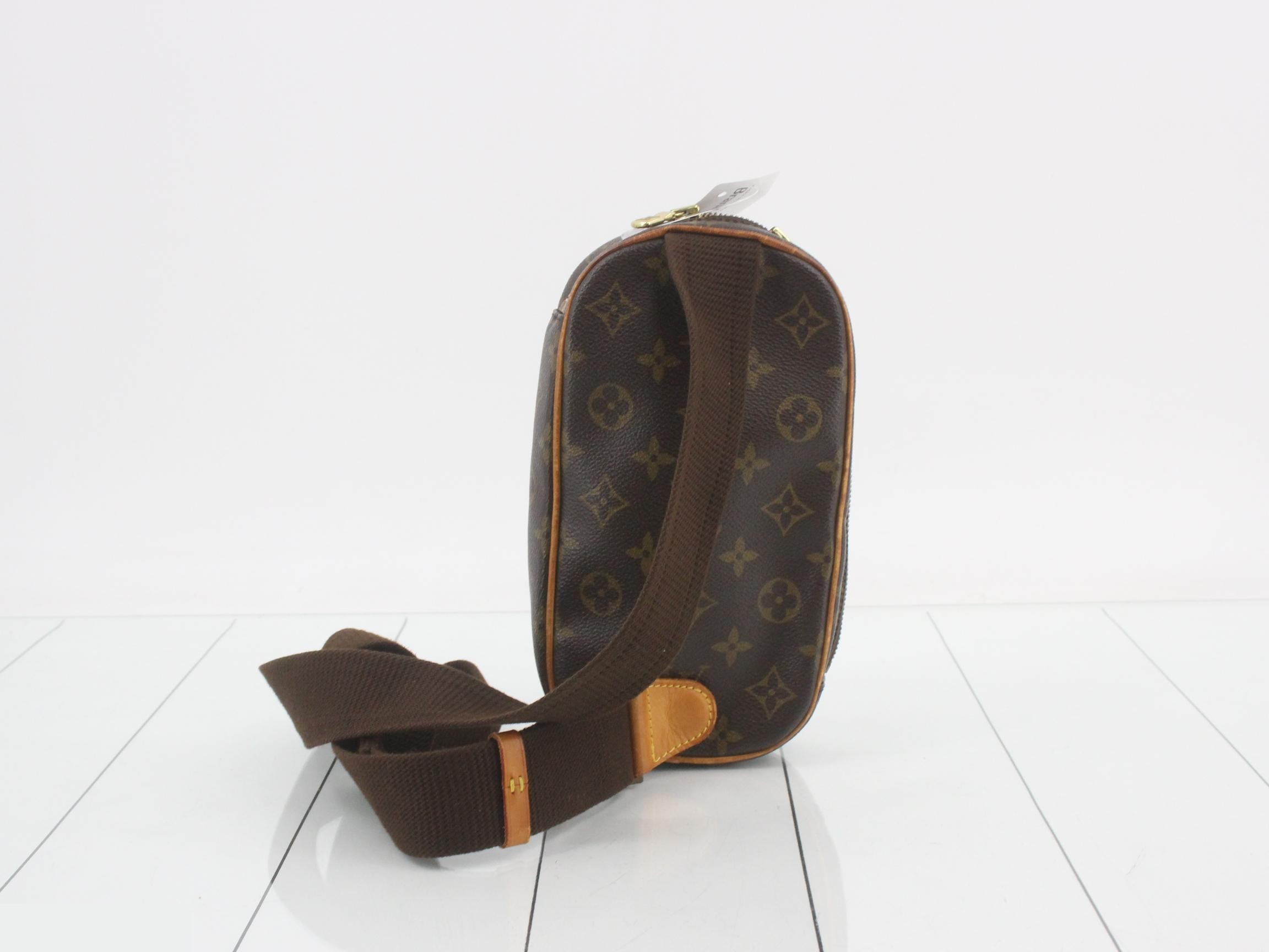 Pochette Gange — view 2