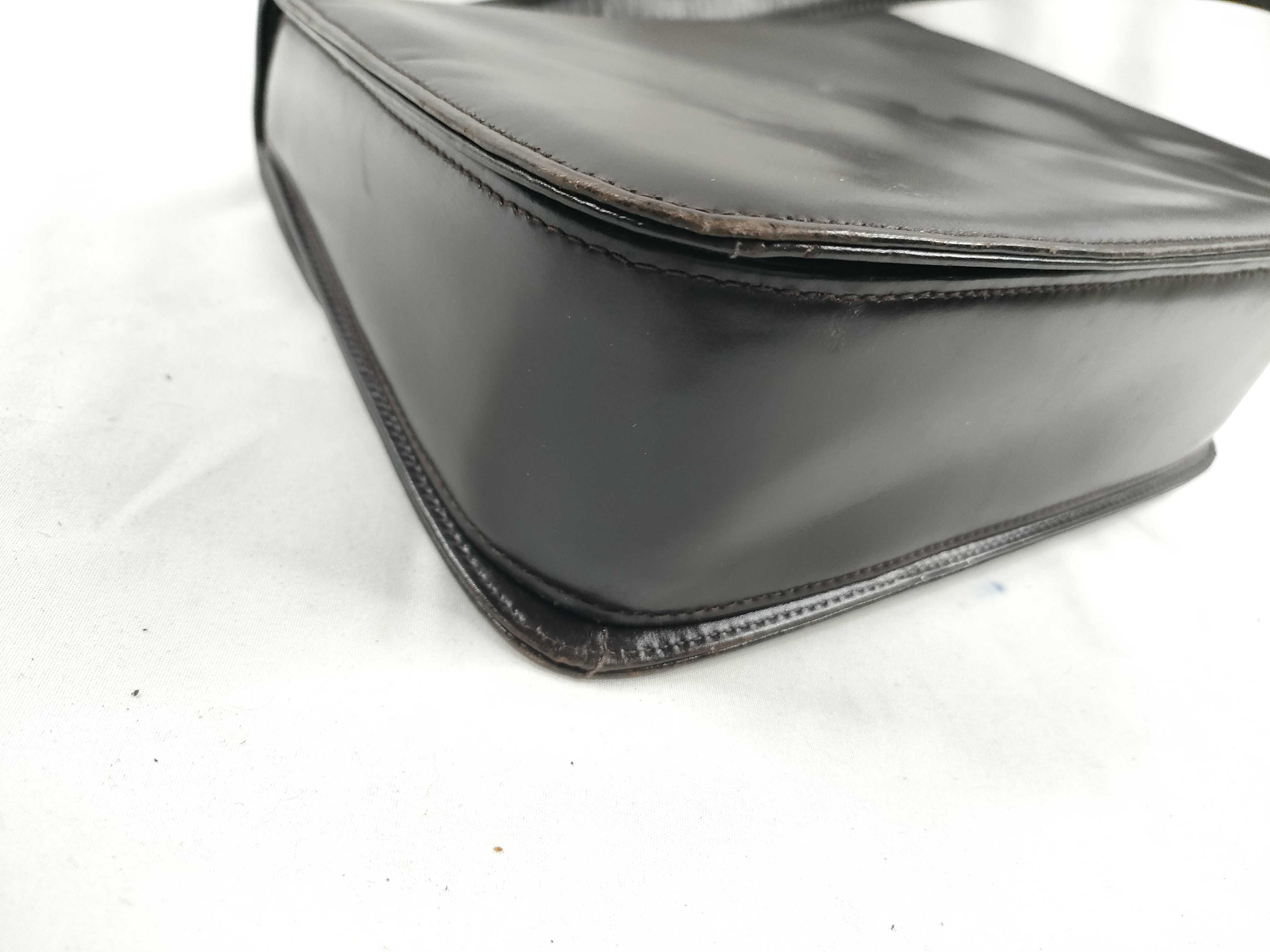 Old Gucci Old Leather Shoulder Bag — view 3