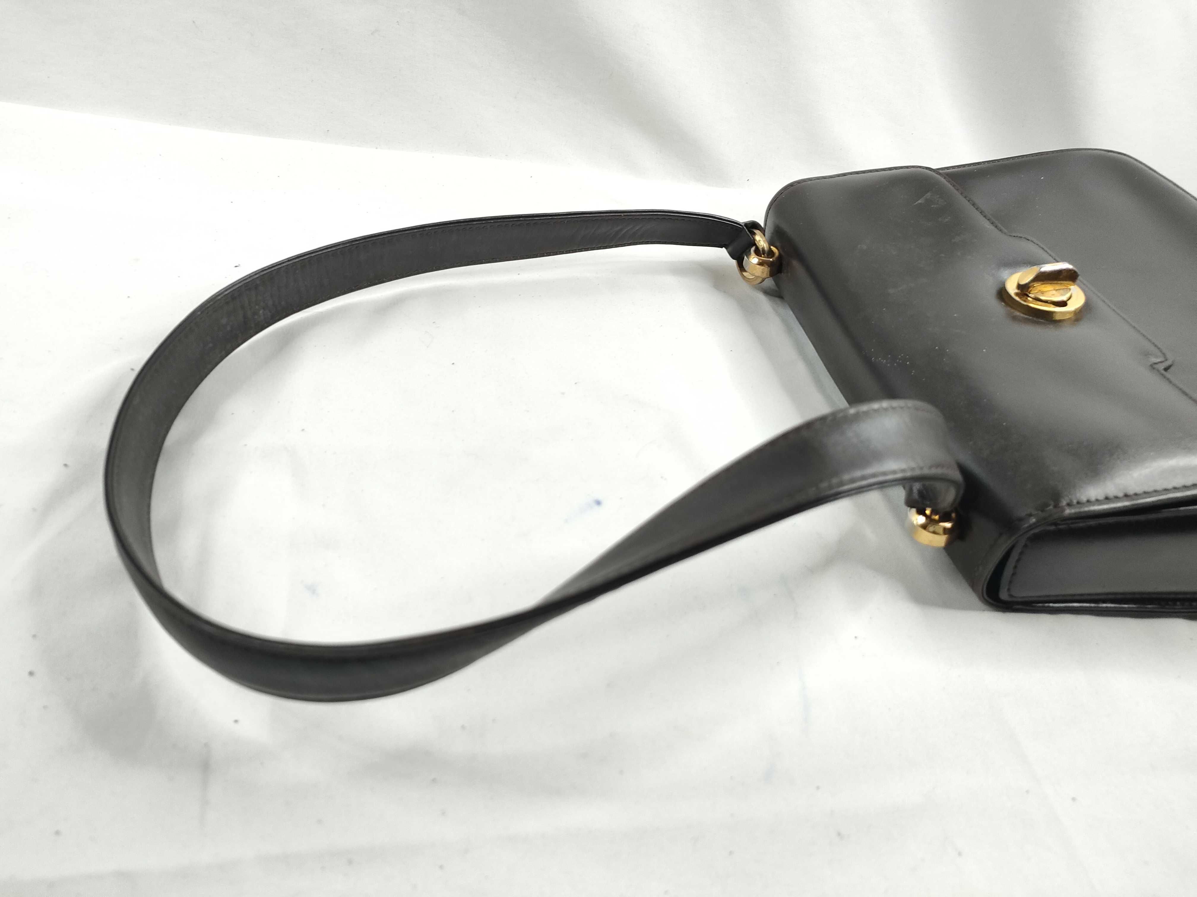 Old Gucci Old Leather Shoulder Bag — view 6