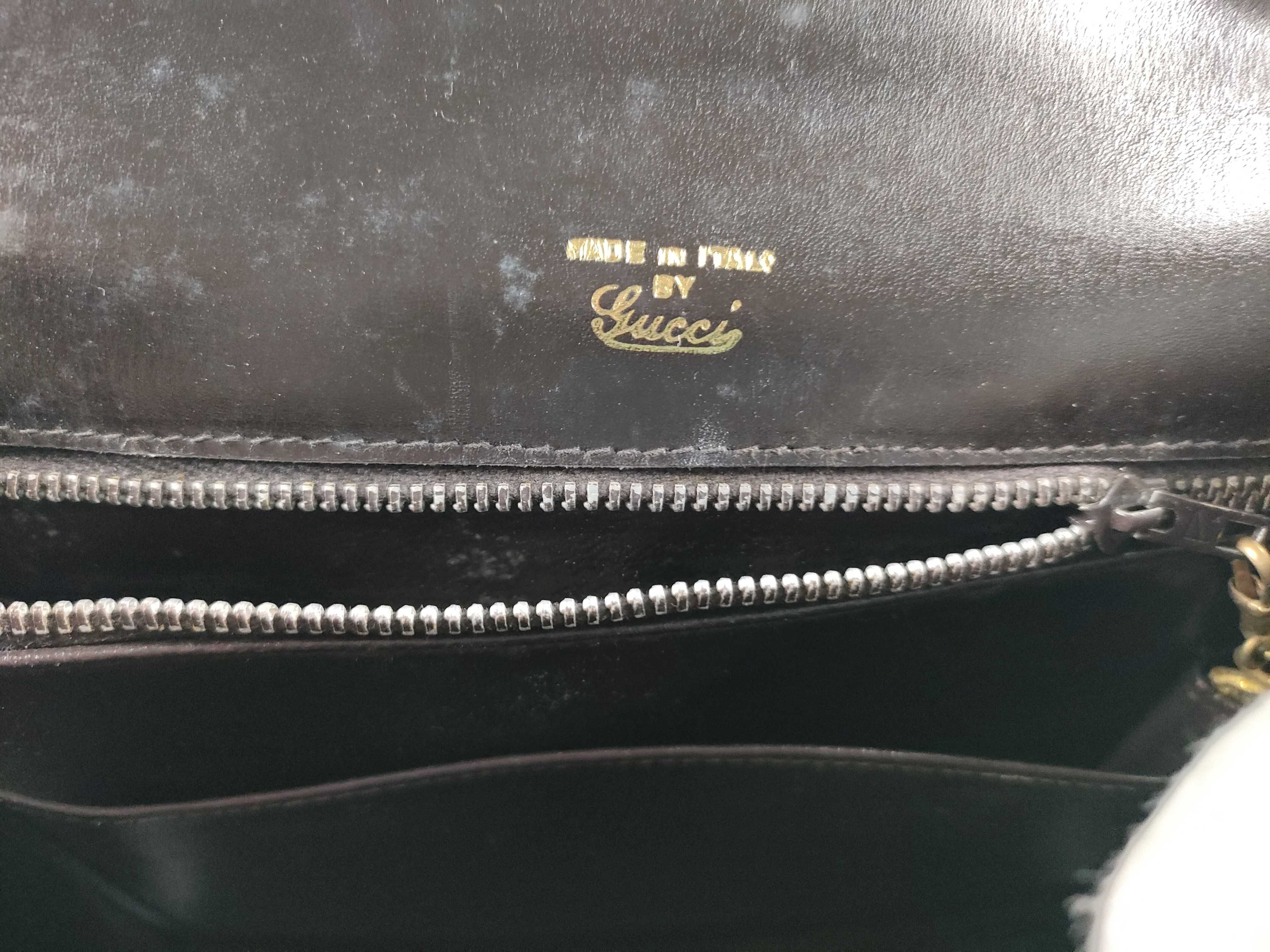 Old Gucci Old Leather Shoulder Bag — view 10