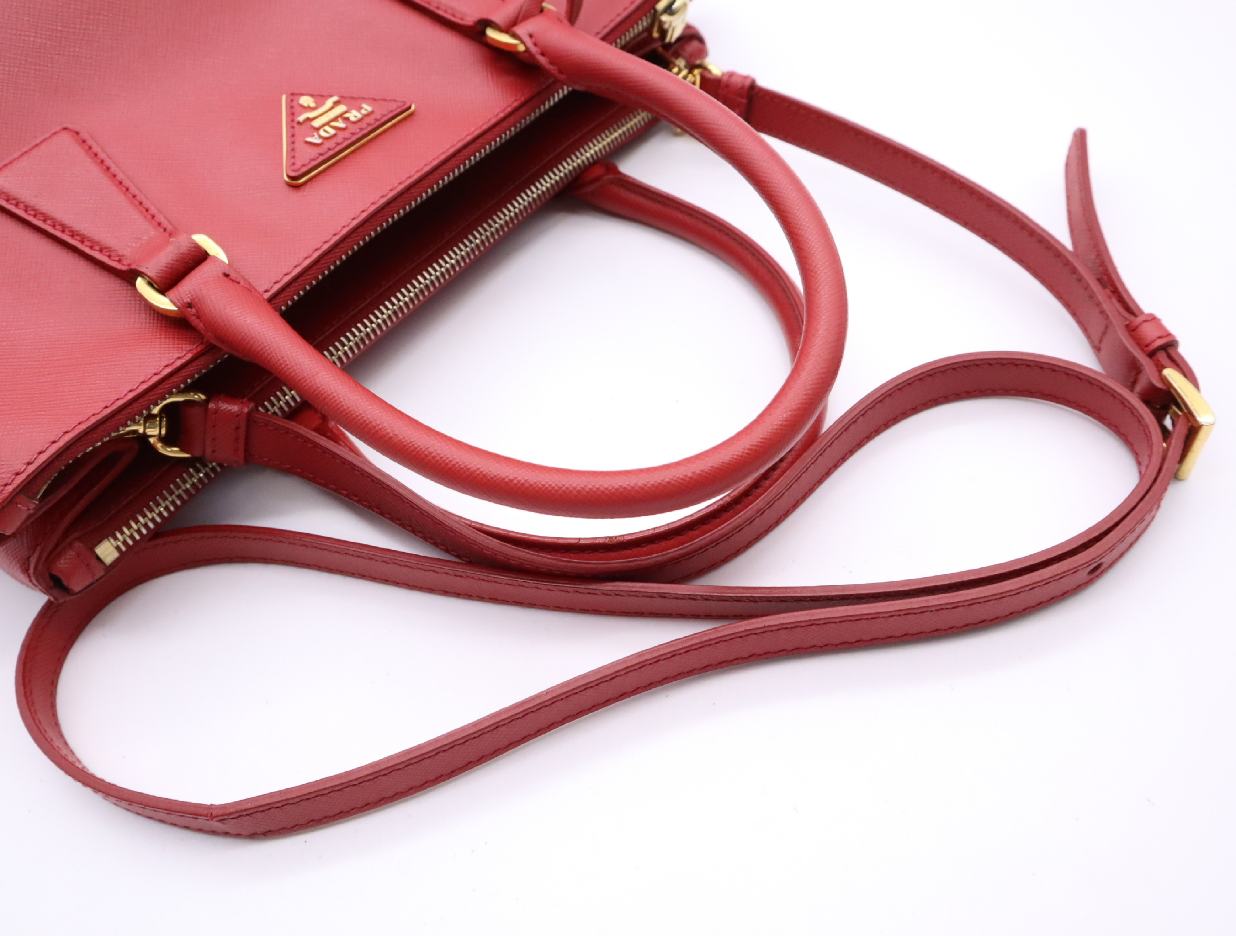 Leather Galleria Handbag, Red, Gold Hardware, with Shoulder Strap and Charm. — view 12