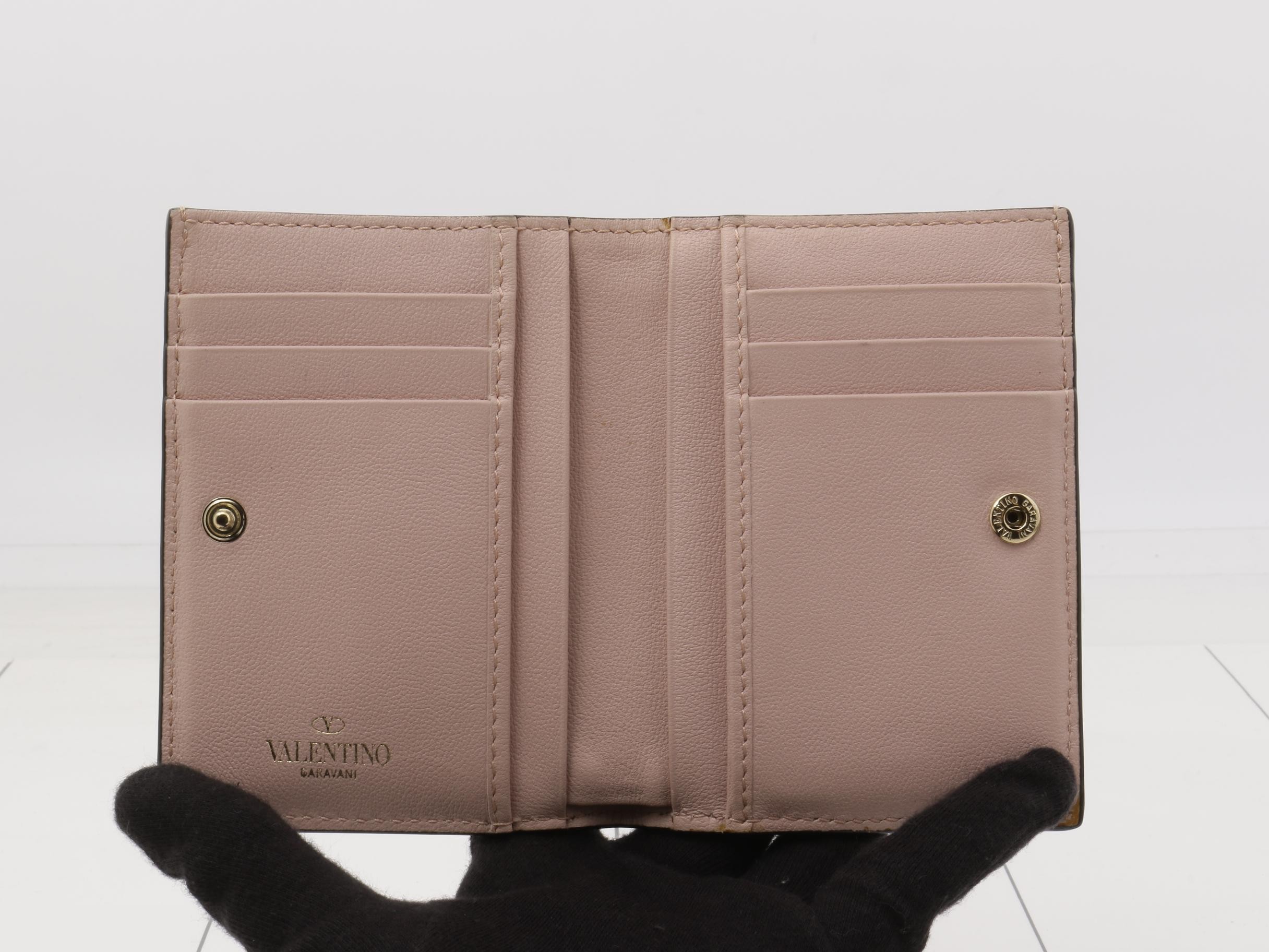 Bi-fold wallet, studs, pink leather — view 4