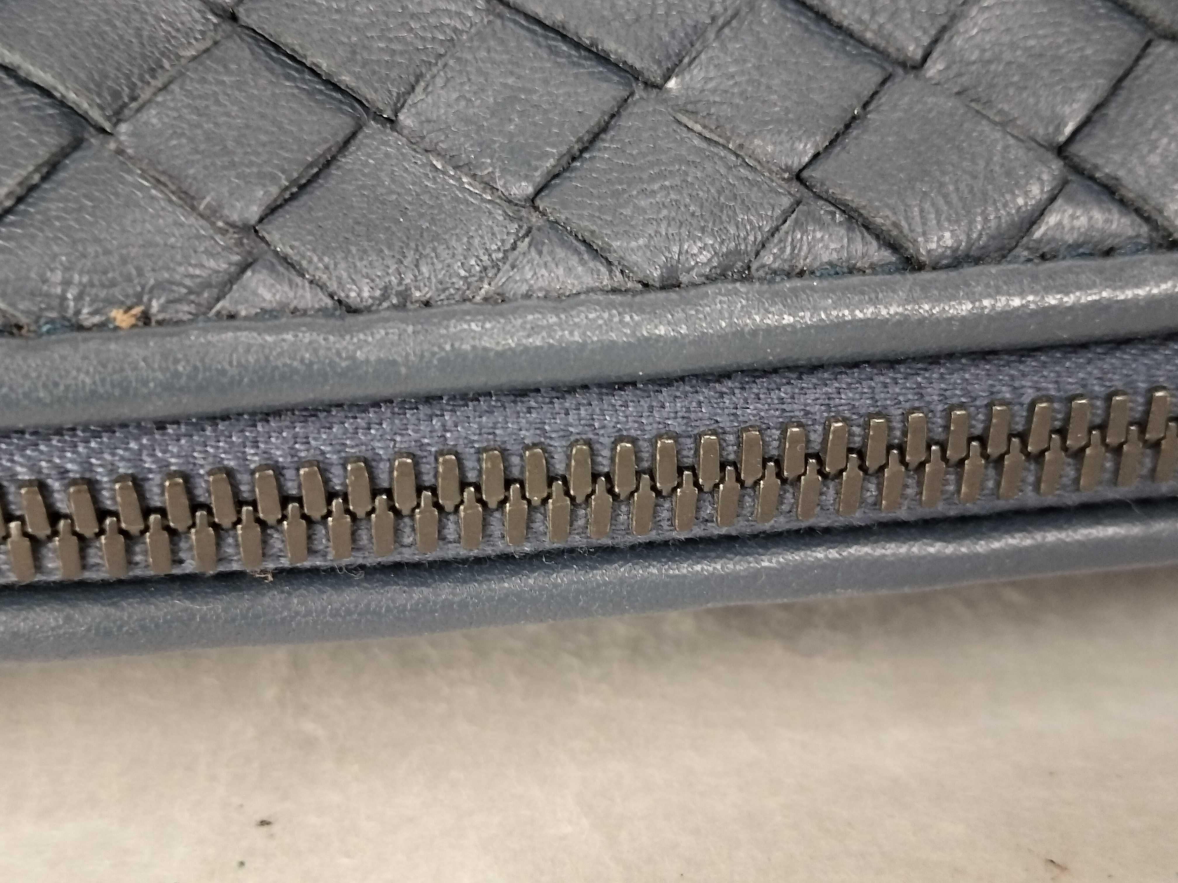 Intrecciato Bottega Veneta Intrecciato Leather Shoulder Bag — view 6