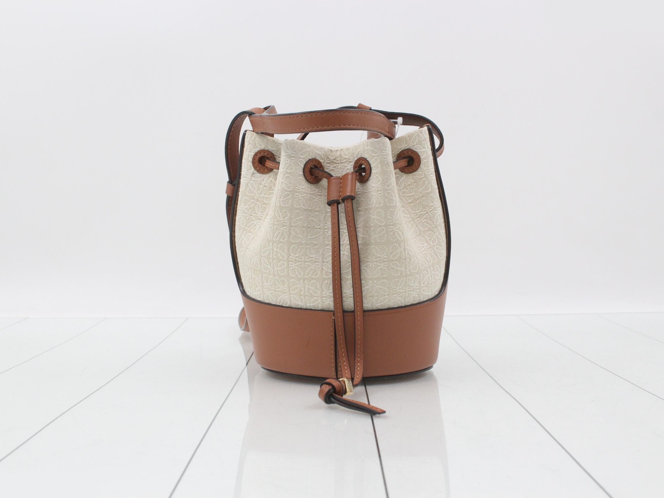 Balloon Anagram Small Bag, White x Tan — view 3