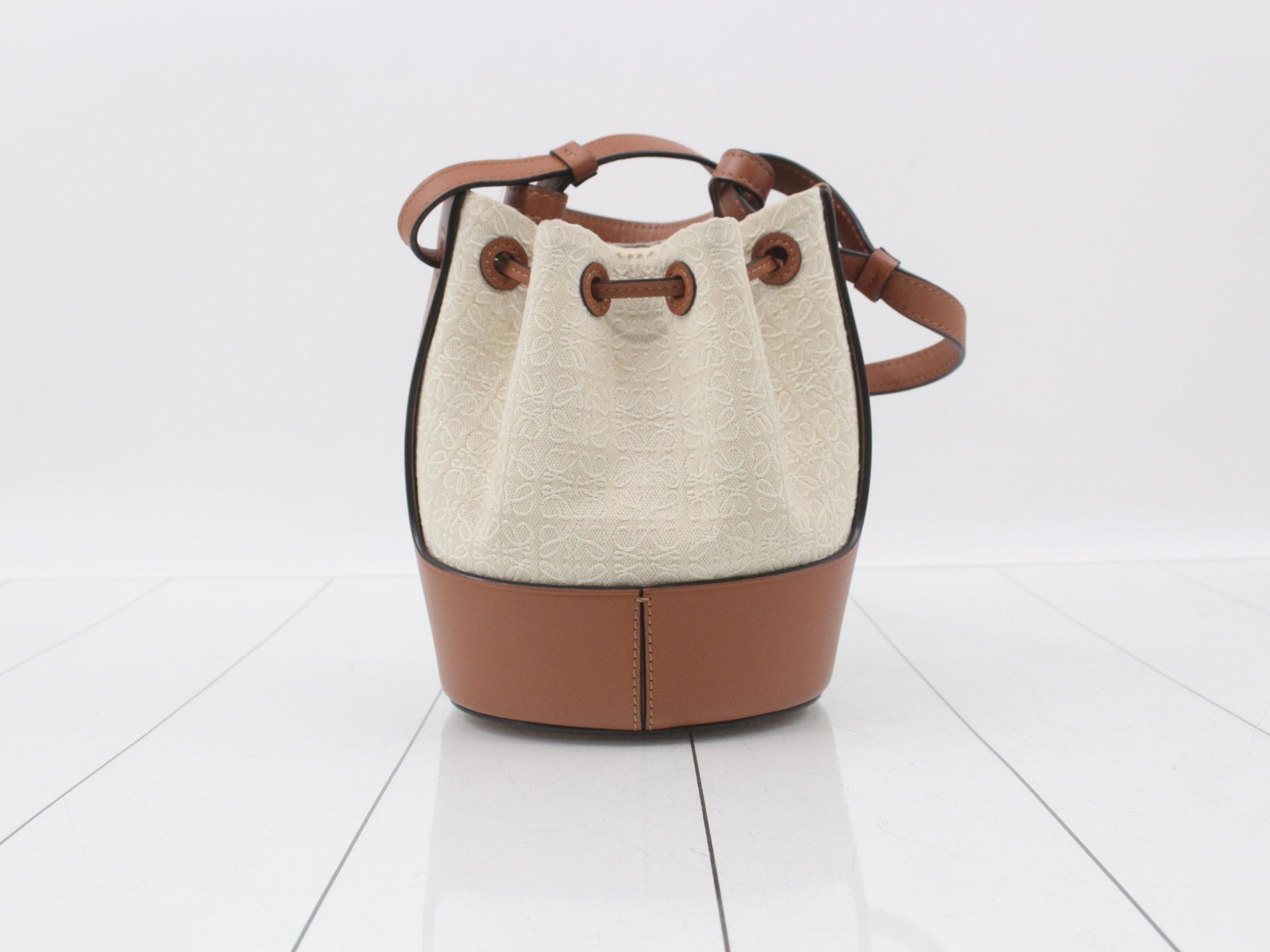 Balloon Anagram Small Bag, White x Tan — view 4