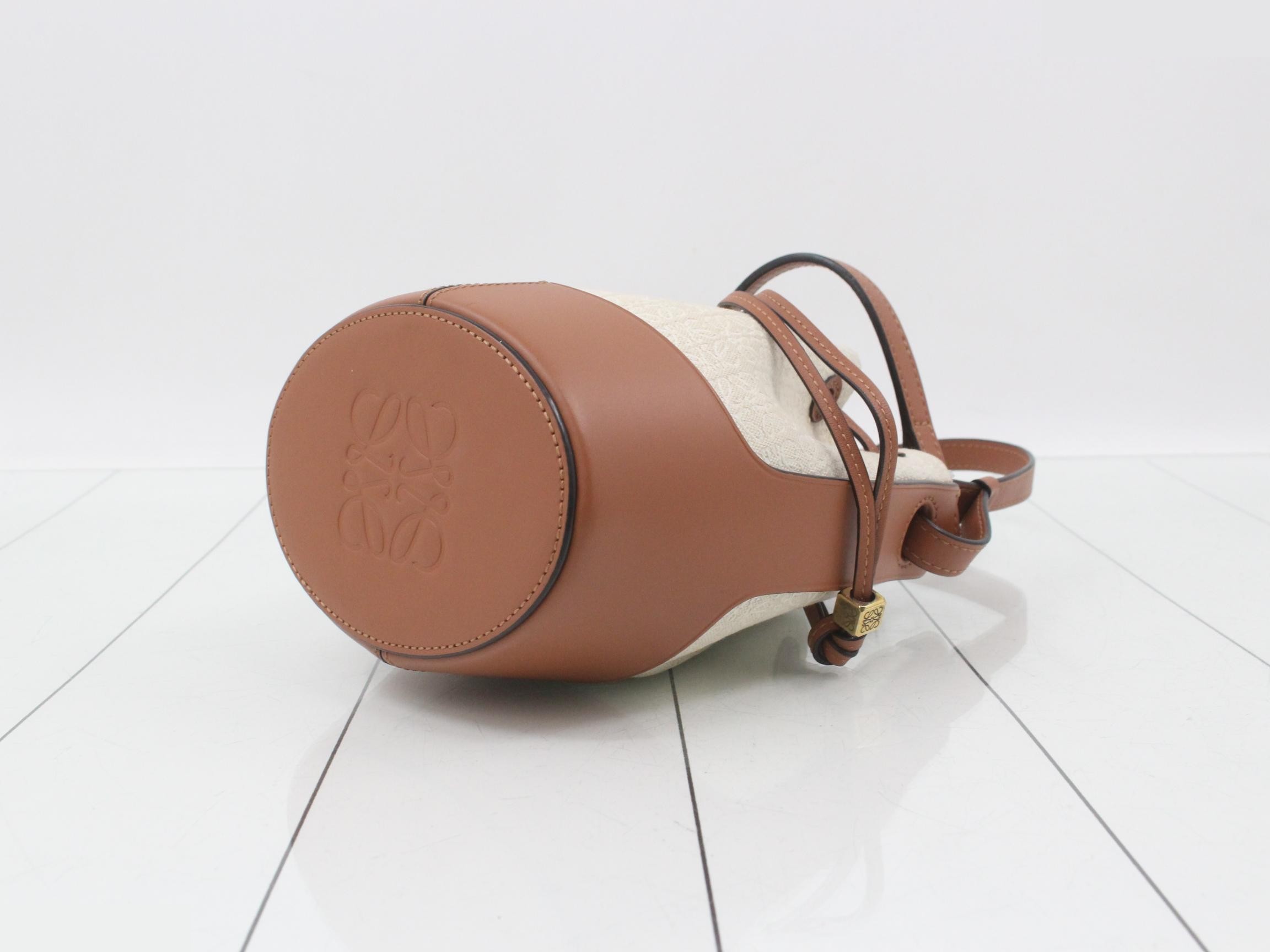 Balloon Anagram Small Bag, White x Tan — view 6