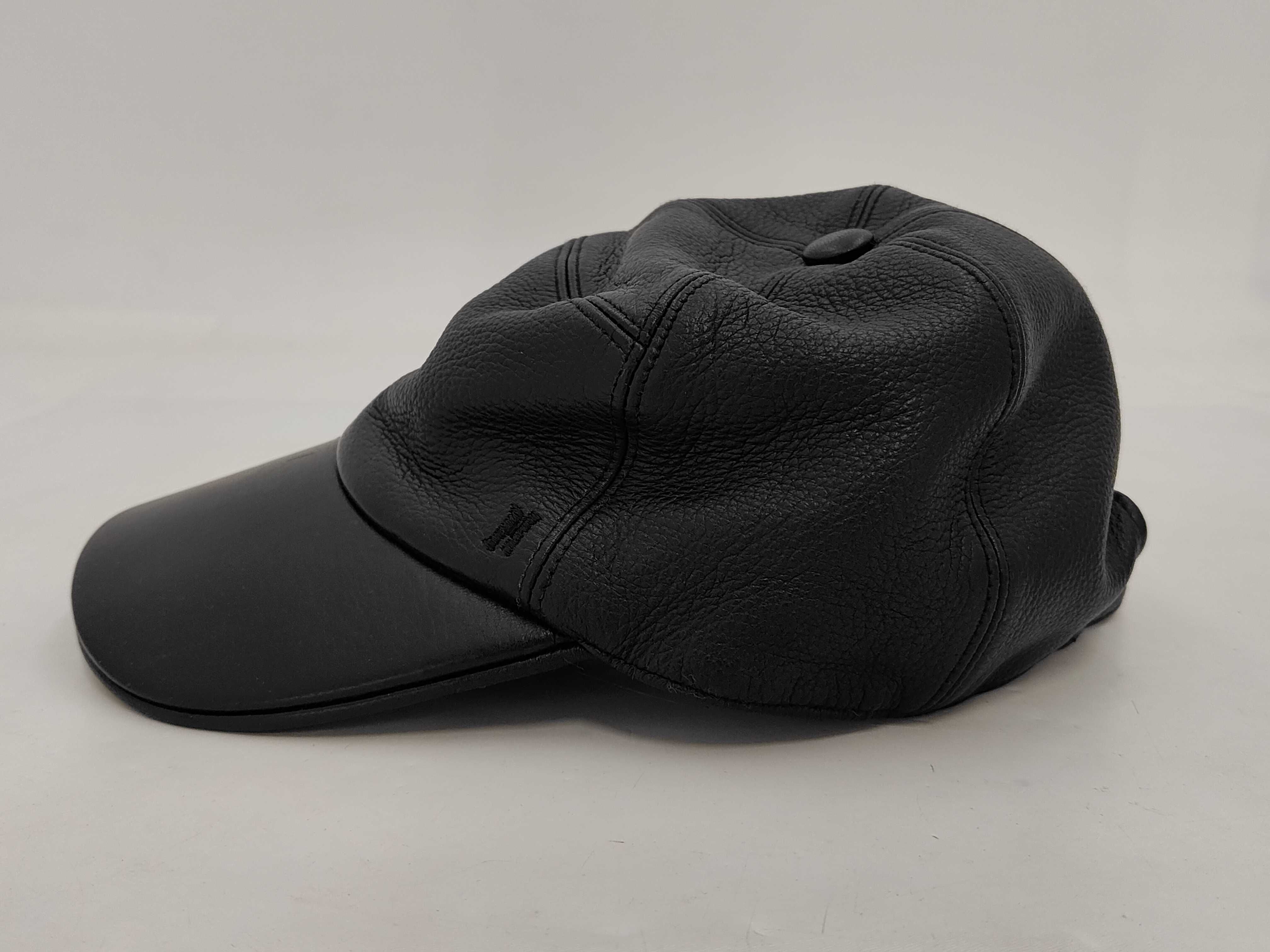 leather cap with H logo, size 60, grained deerskin, black. Other accessories. — view 3