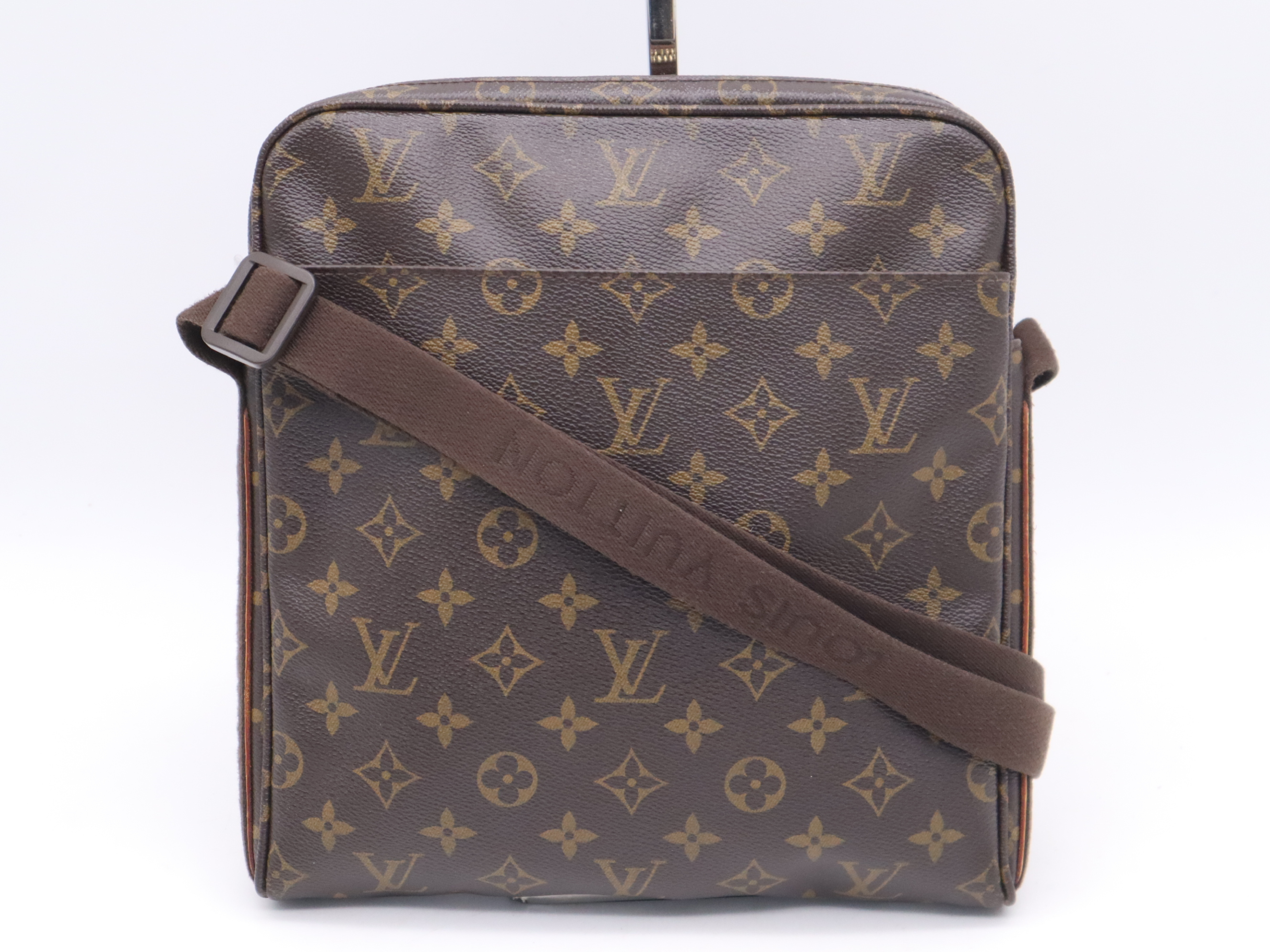 M97037 Monogram Trotteur Bobour Shoulder Bag