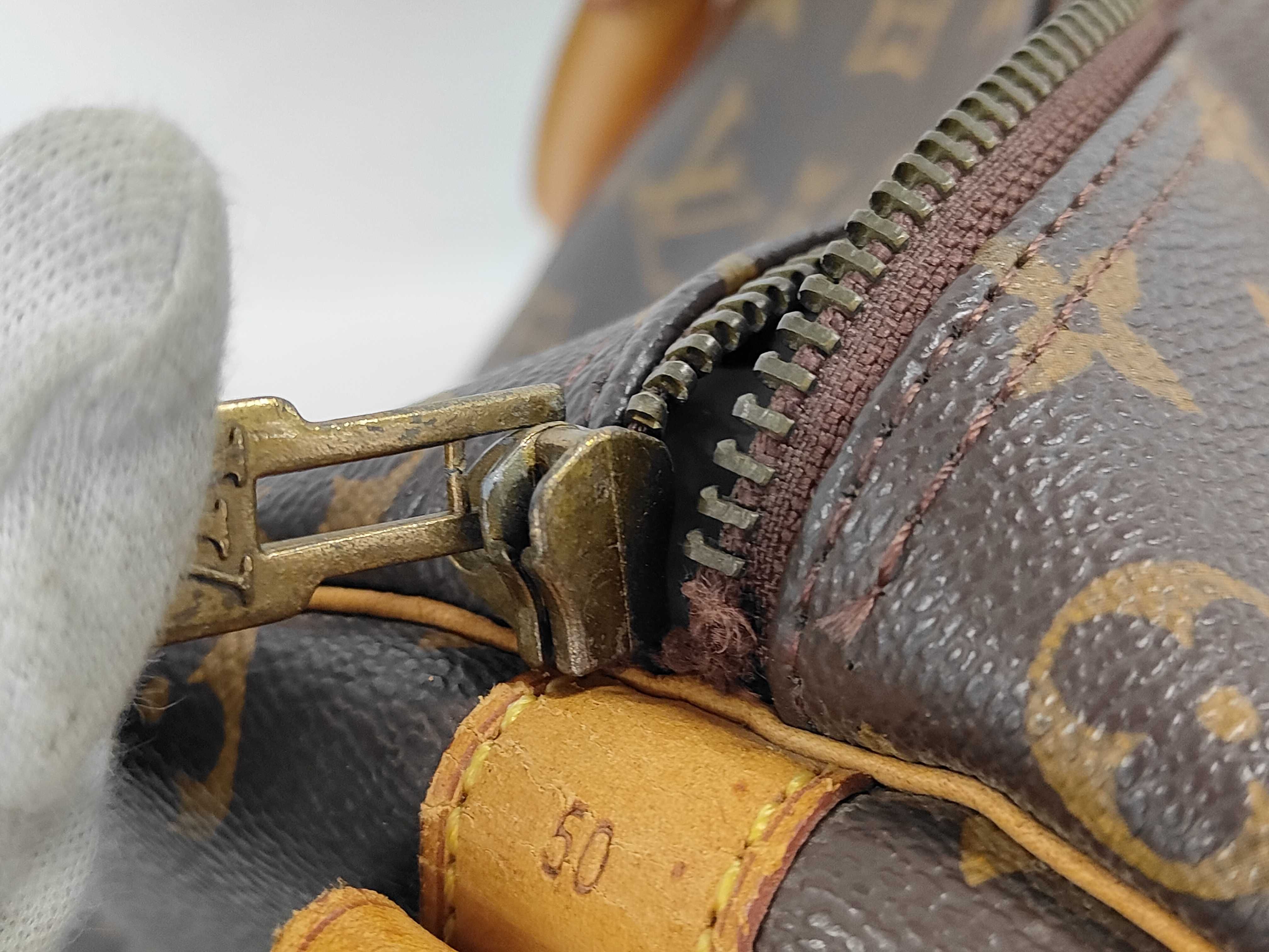Keepall Bandoulière 50 Monogram Boston Bag — view 7