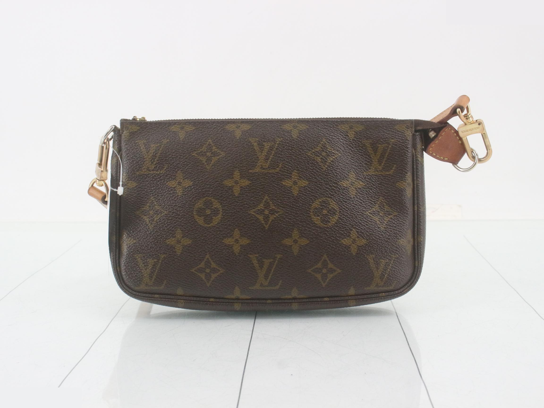 Pochette Accessoires with shoulder strap — view 2